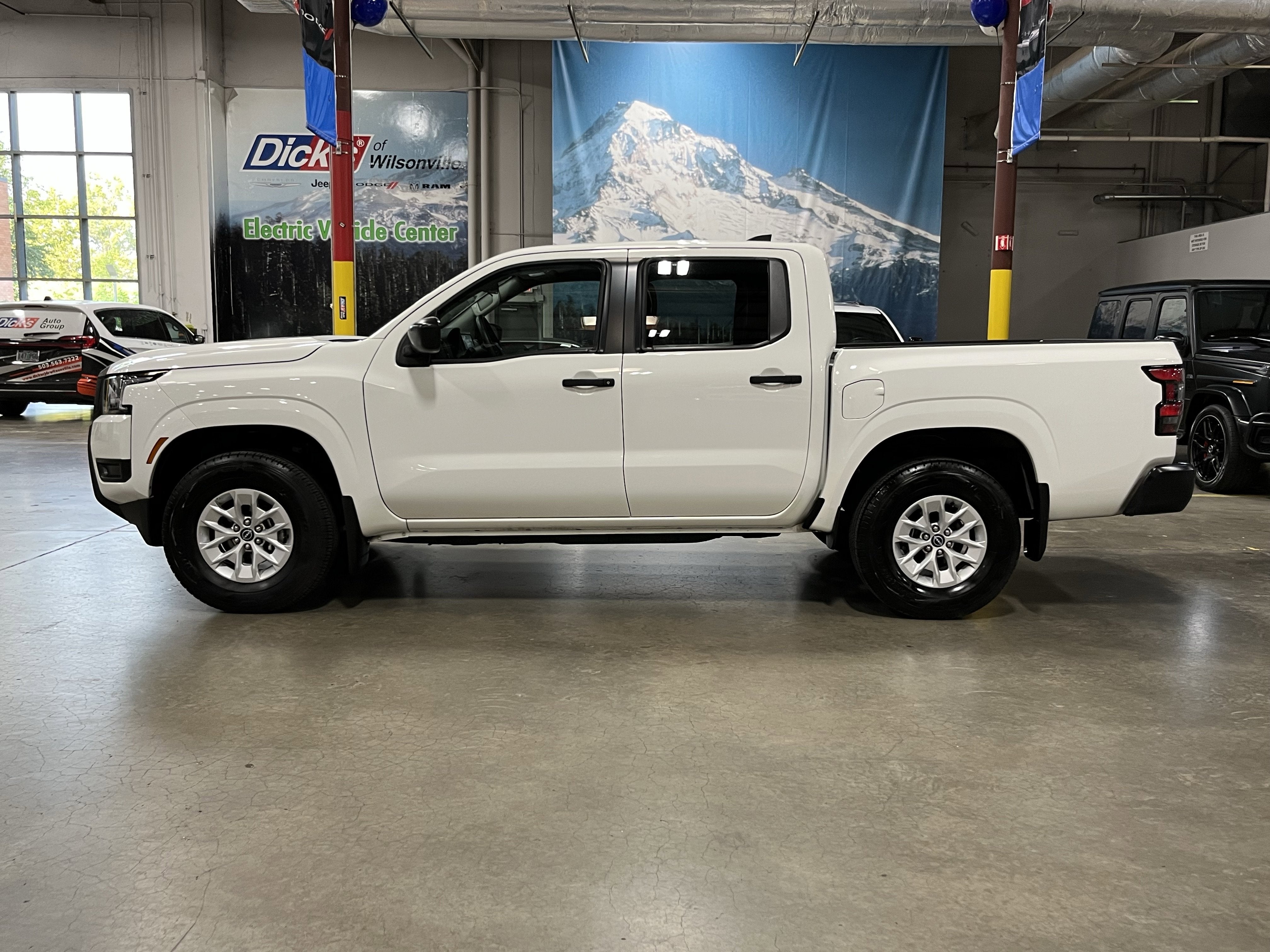 2025 Nissan Frontier S