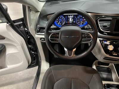 2020 Chrysler Voyager L