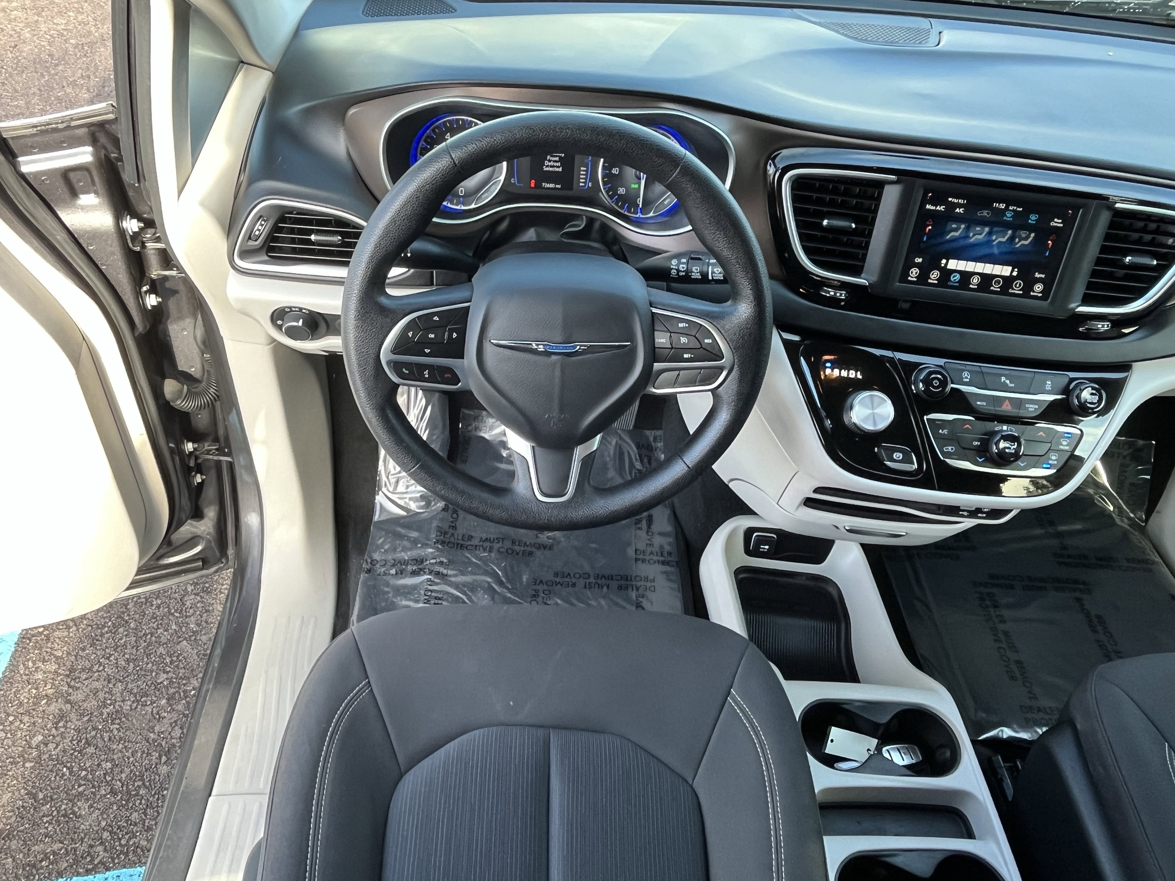 2020 Chrysler Voyager L