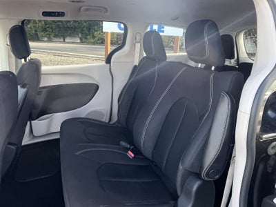 2020 Chrysler Voyager L