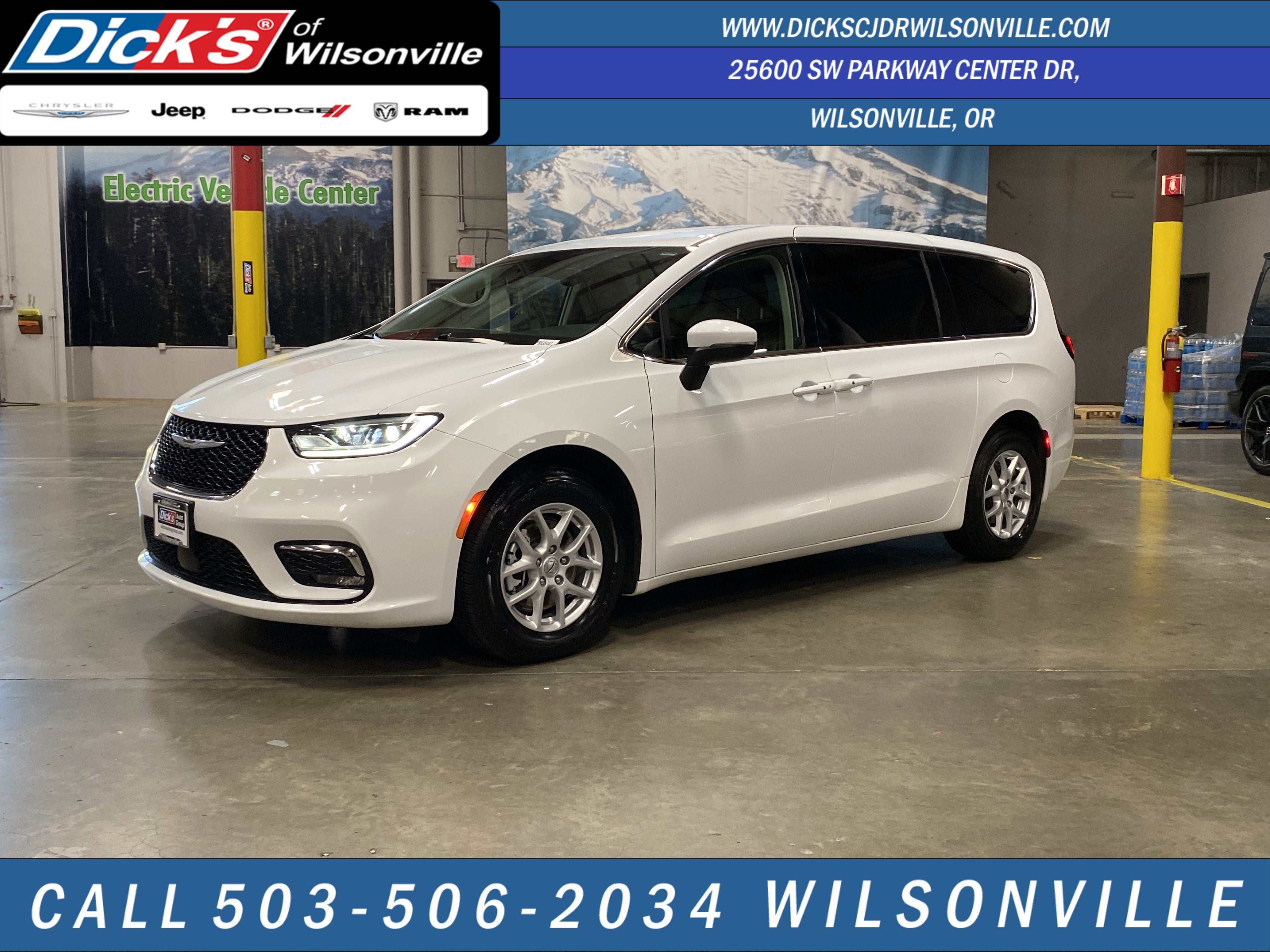 2023 Chrysler Pacifica Touring L