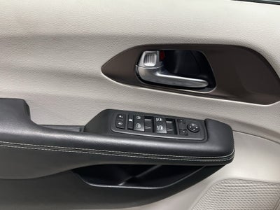 2024 Chrysler Voyager LX