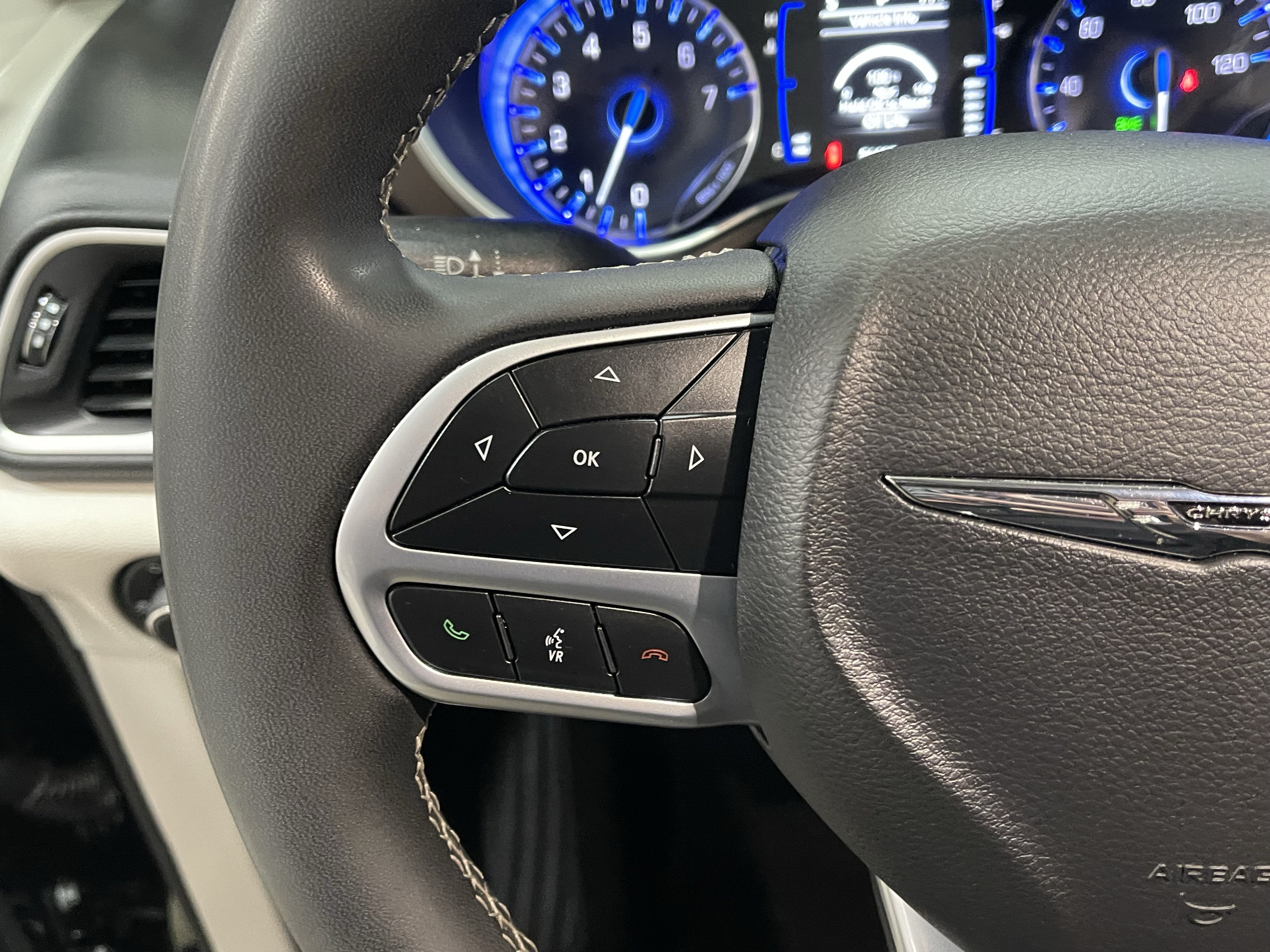 2024 Chrysler Voyager LX