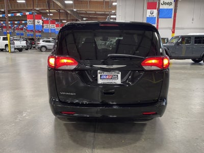 2024 Chrysler Voyager LX