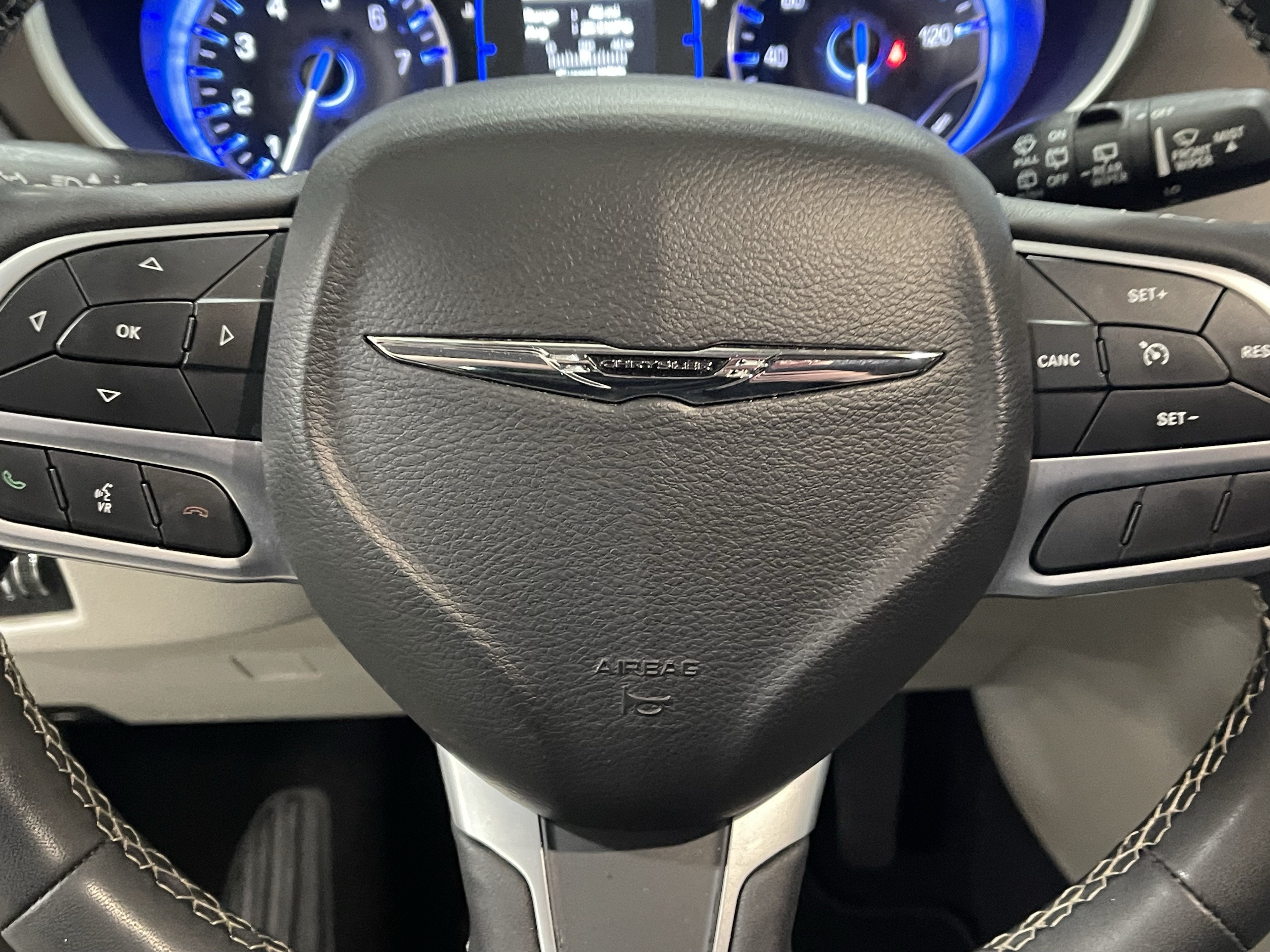 2022 Chrysler Voyager LX