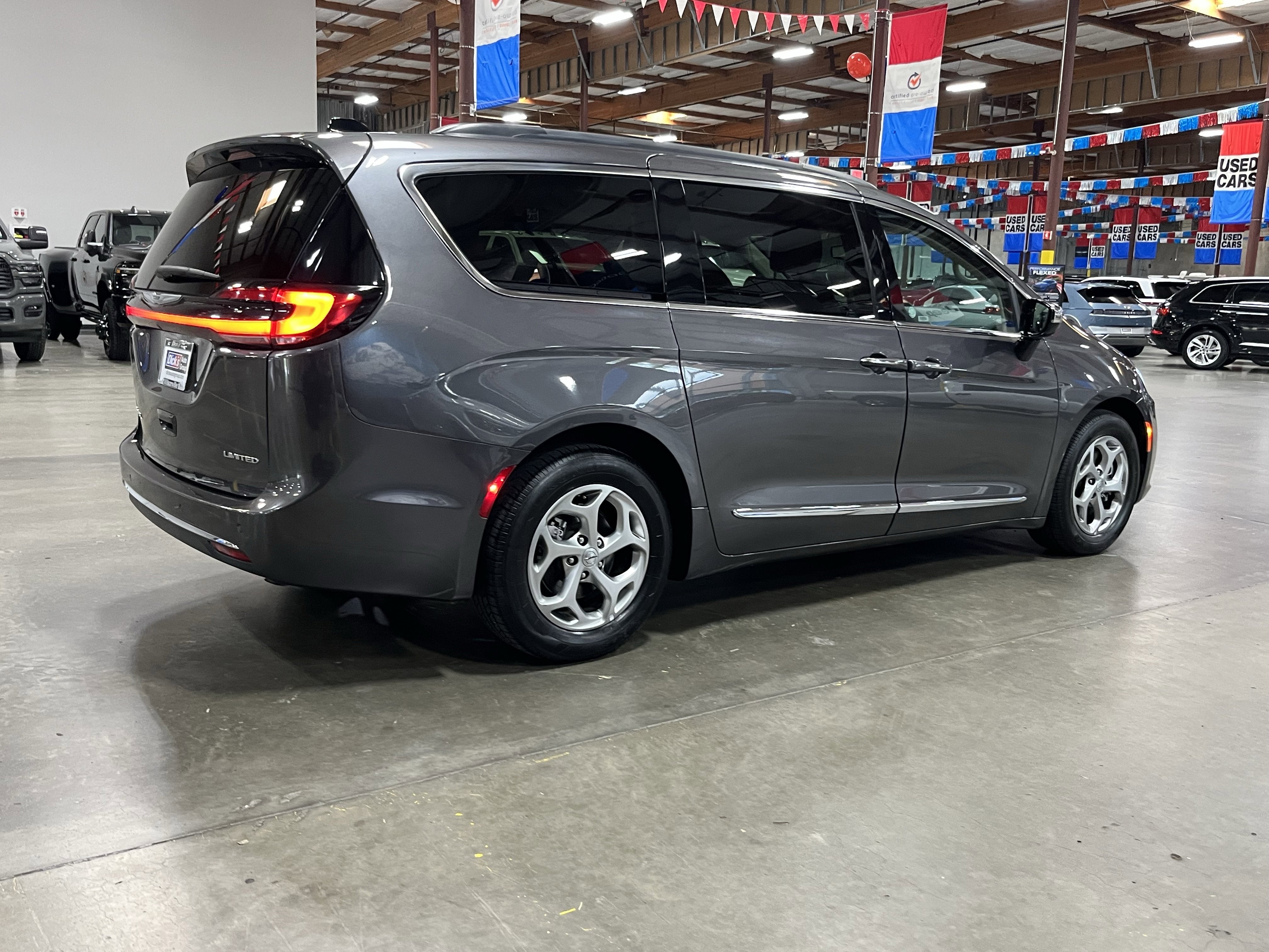 2023 Chrysler Pacifica Limited