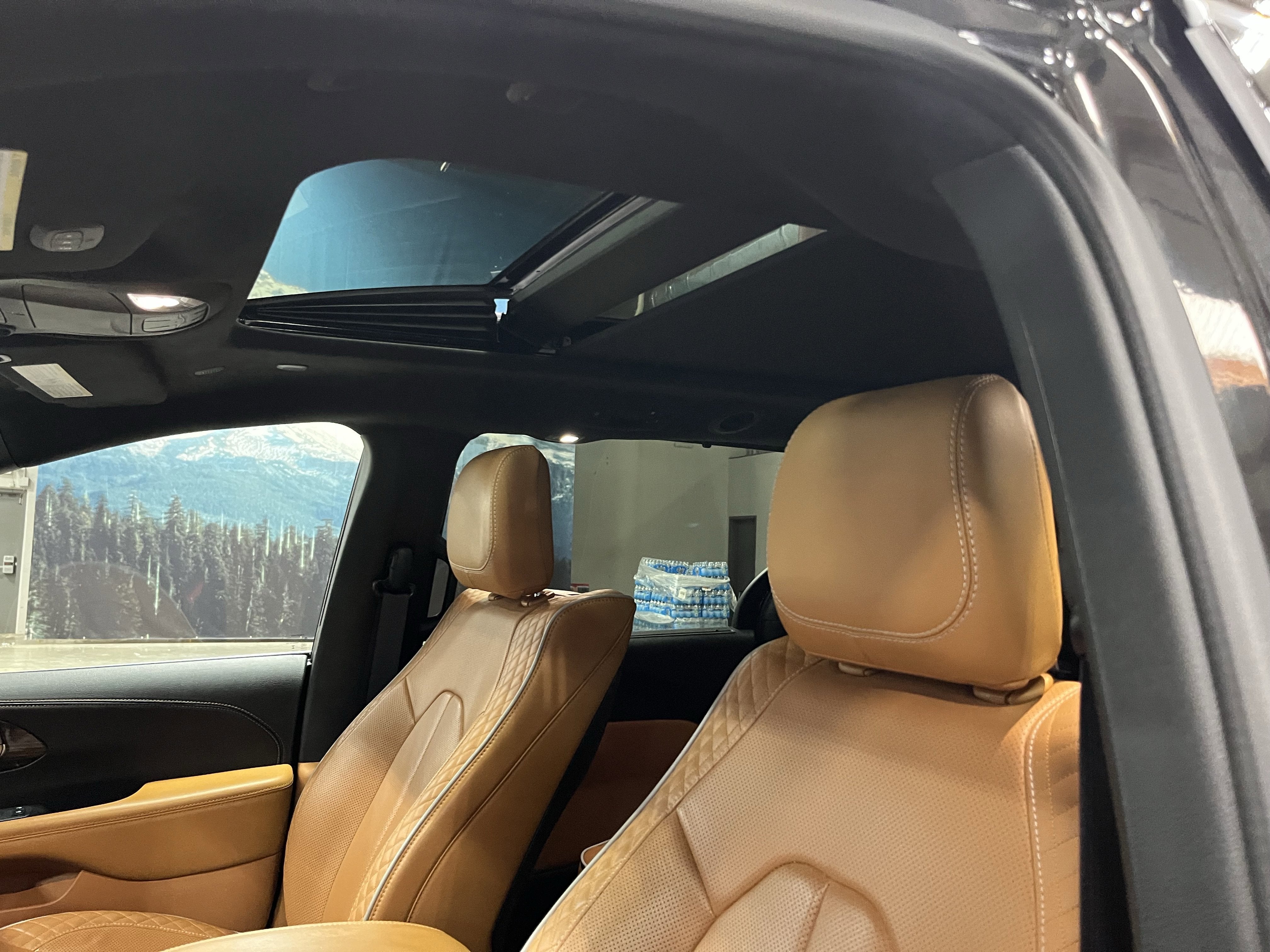 2023 Chrysler Pacifica Hybrid Pinnacle