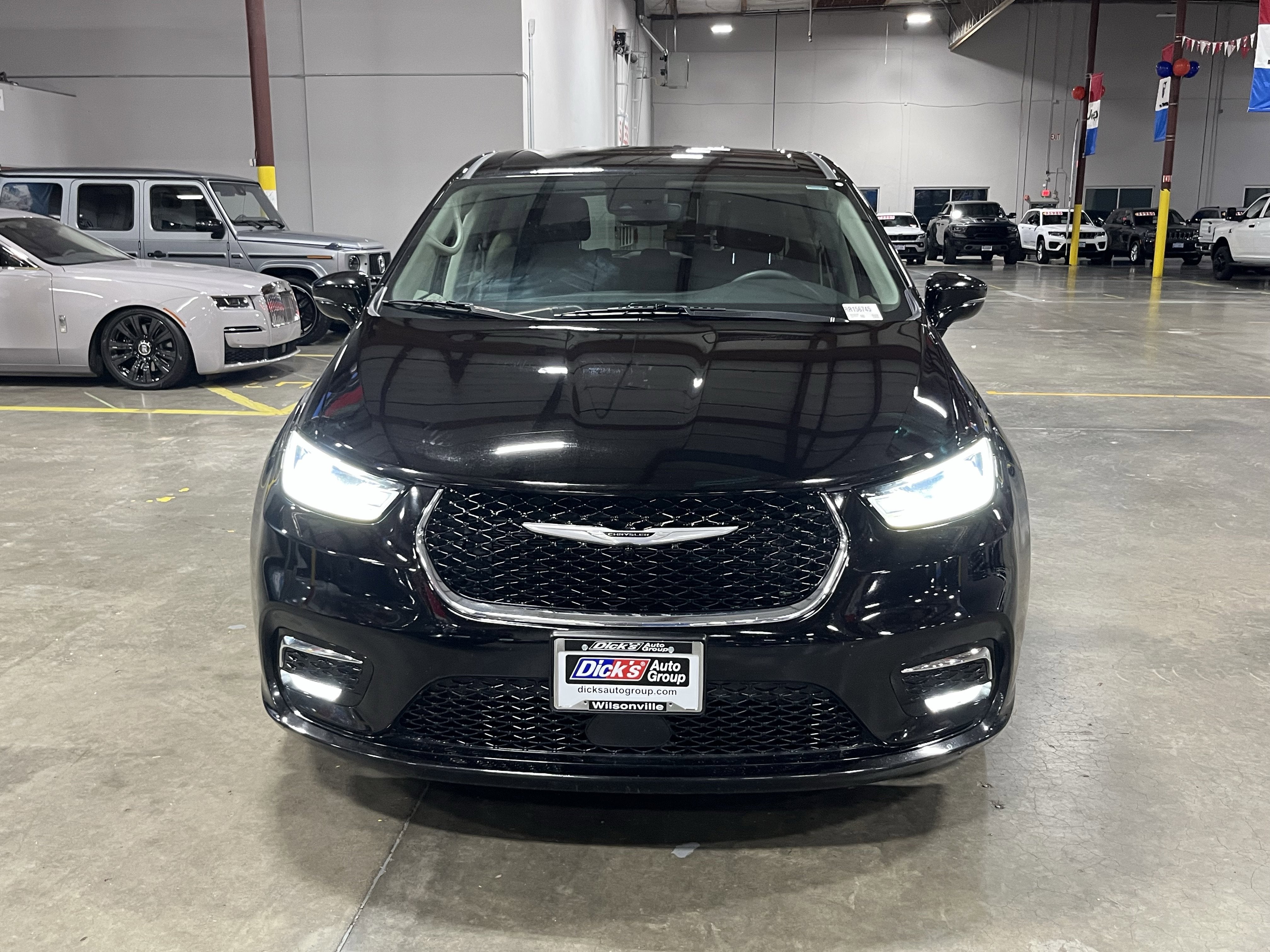 2024 Chrysler Pacifica Hybrid Select