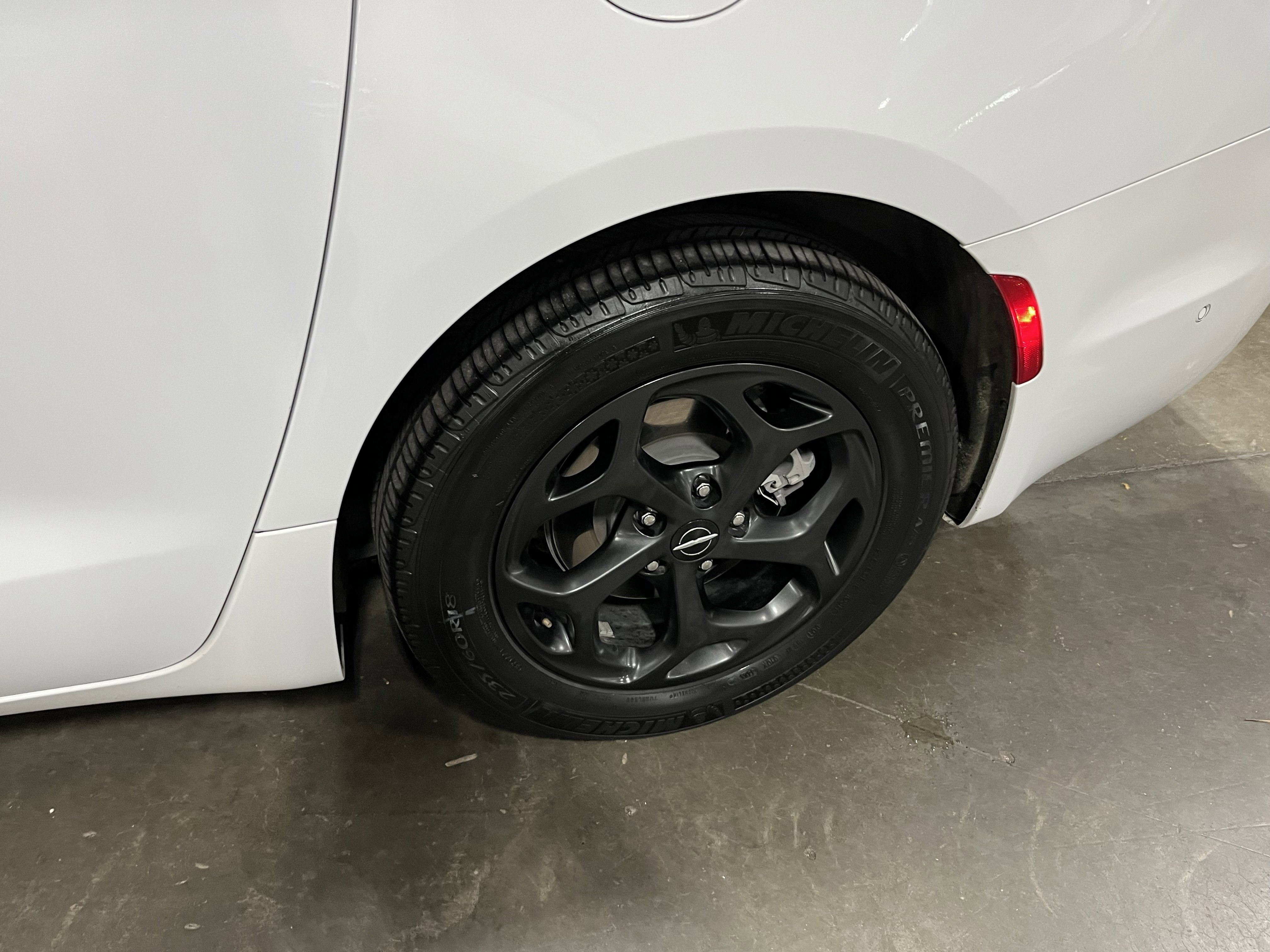 2024 Chrysler Pacifica Hybrid Select