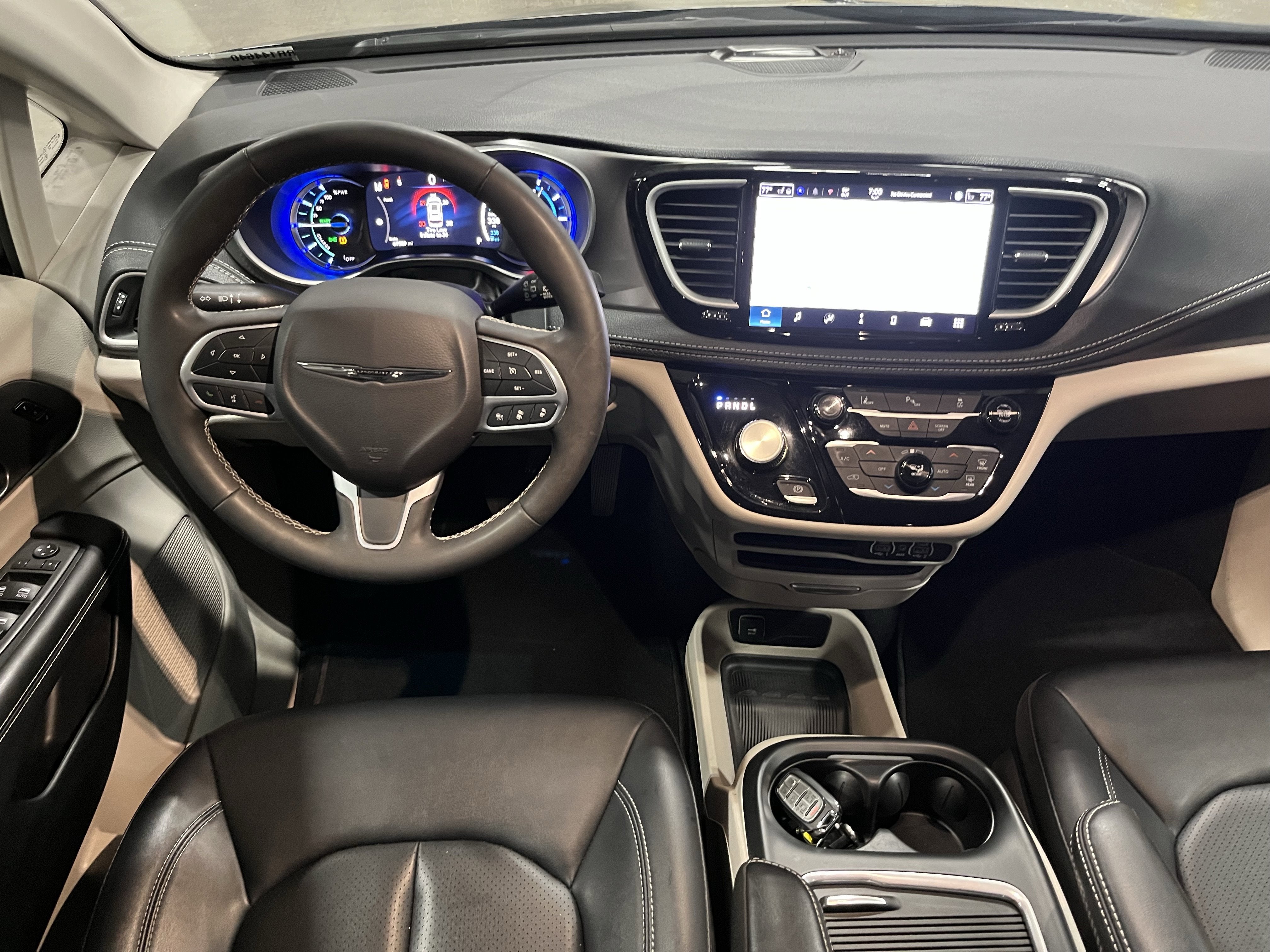2024 Chrysler Pacifica Hybrid Select