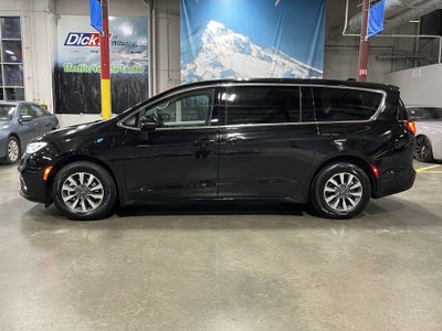 2024 Chrysler Pacifica Hybrid Select