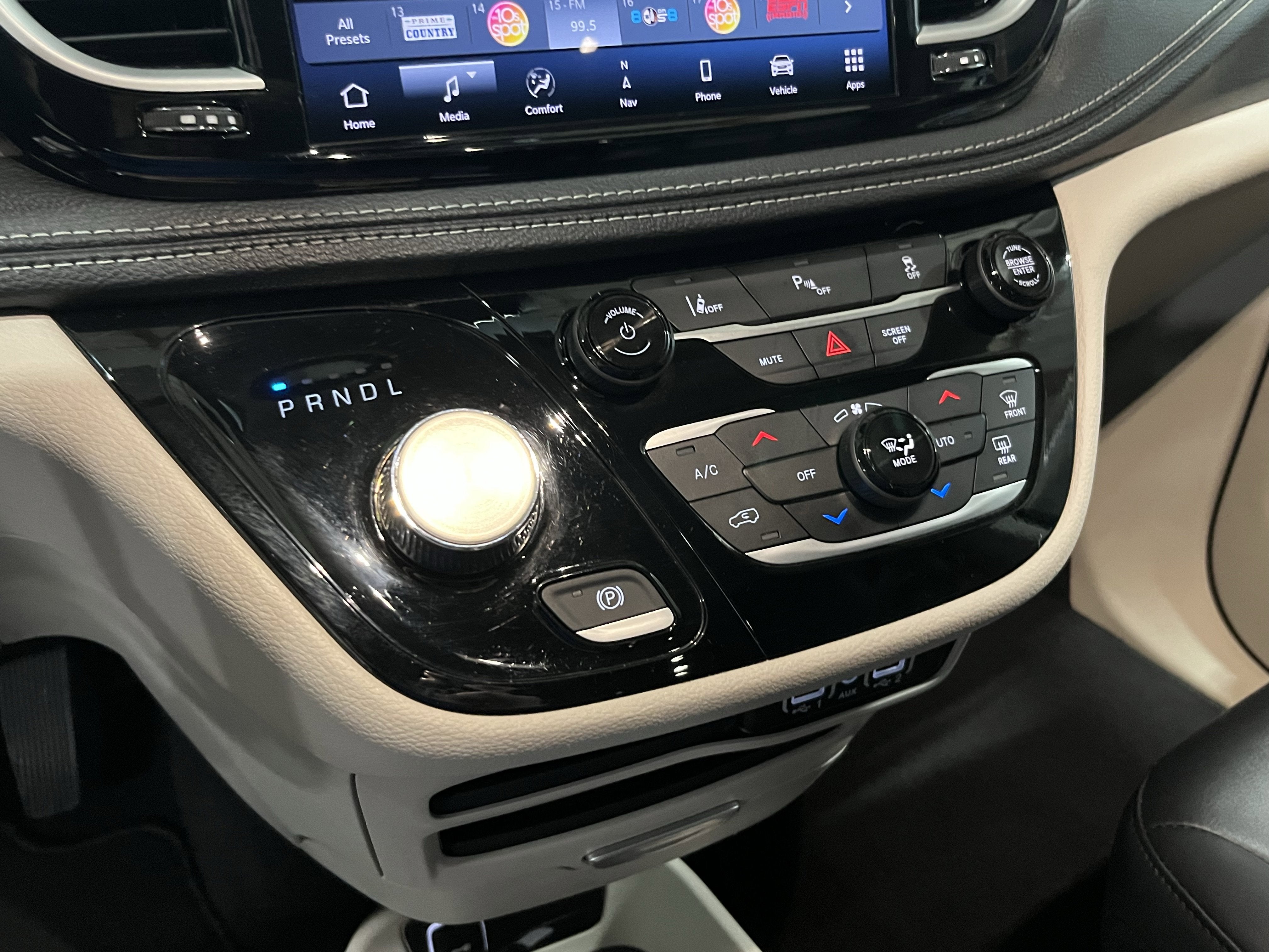 2024 Chrysler Pacifica Hybrid Select