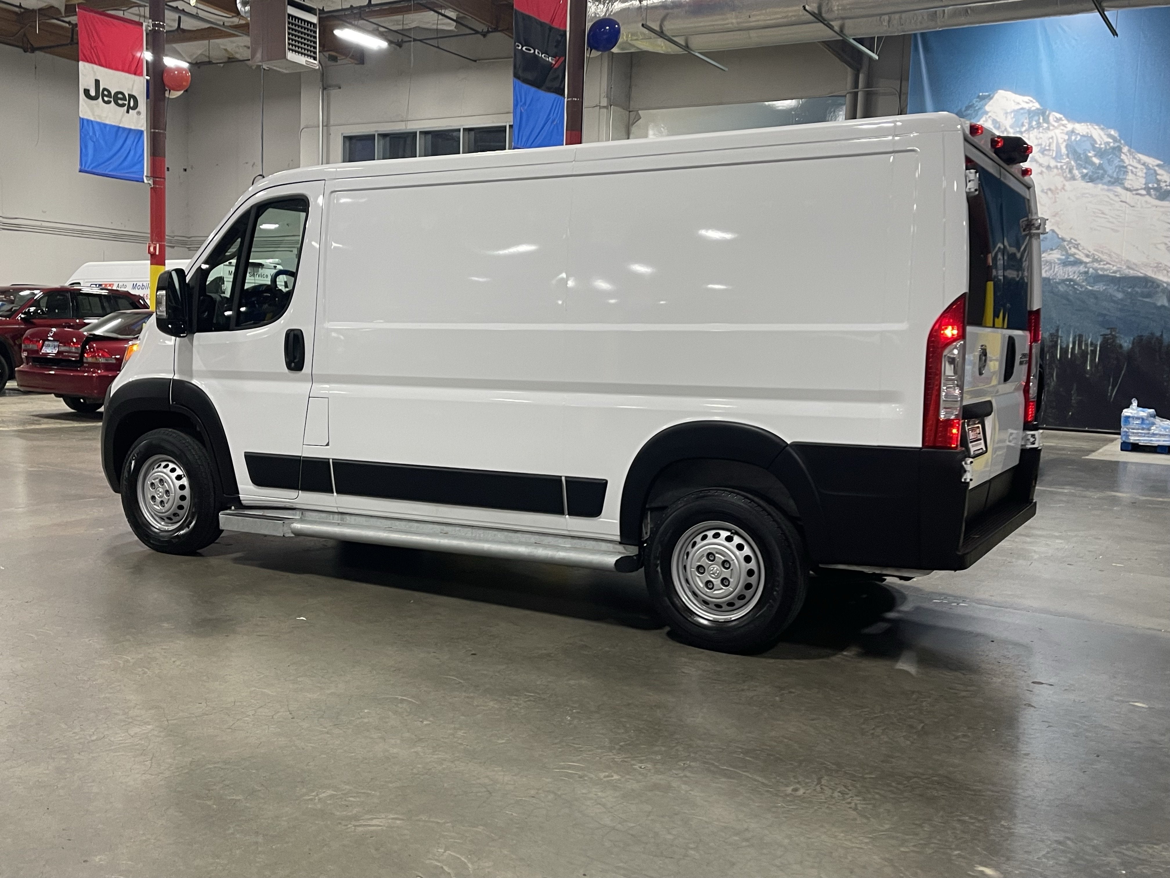 2025 RAM ProMaster 2500 Base