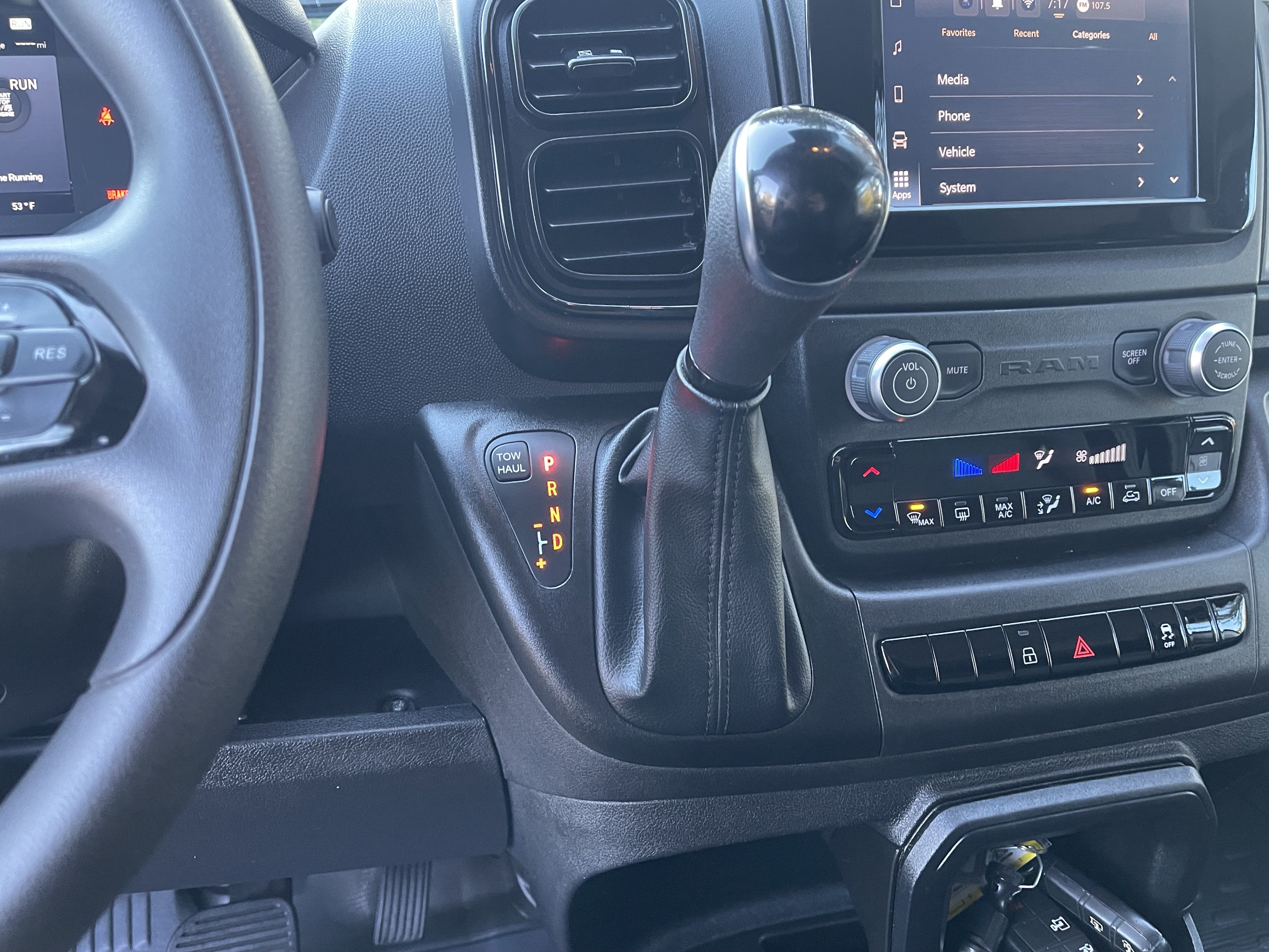 2025 RAM ProMaster 2500 Base