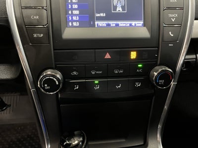 2017 Toyota Camry SE