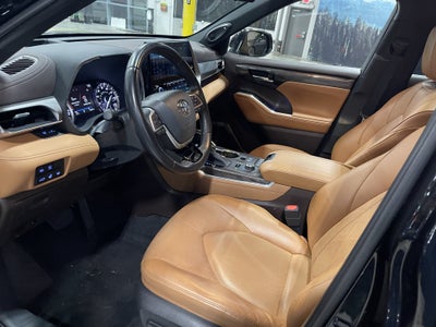2022 Toyota Highlander Platinum