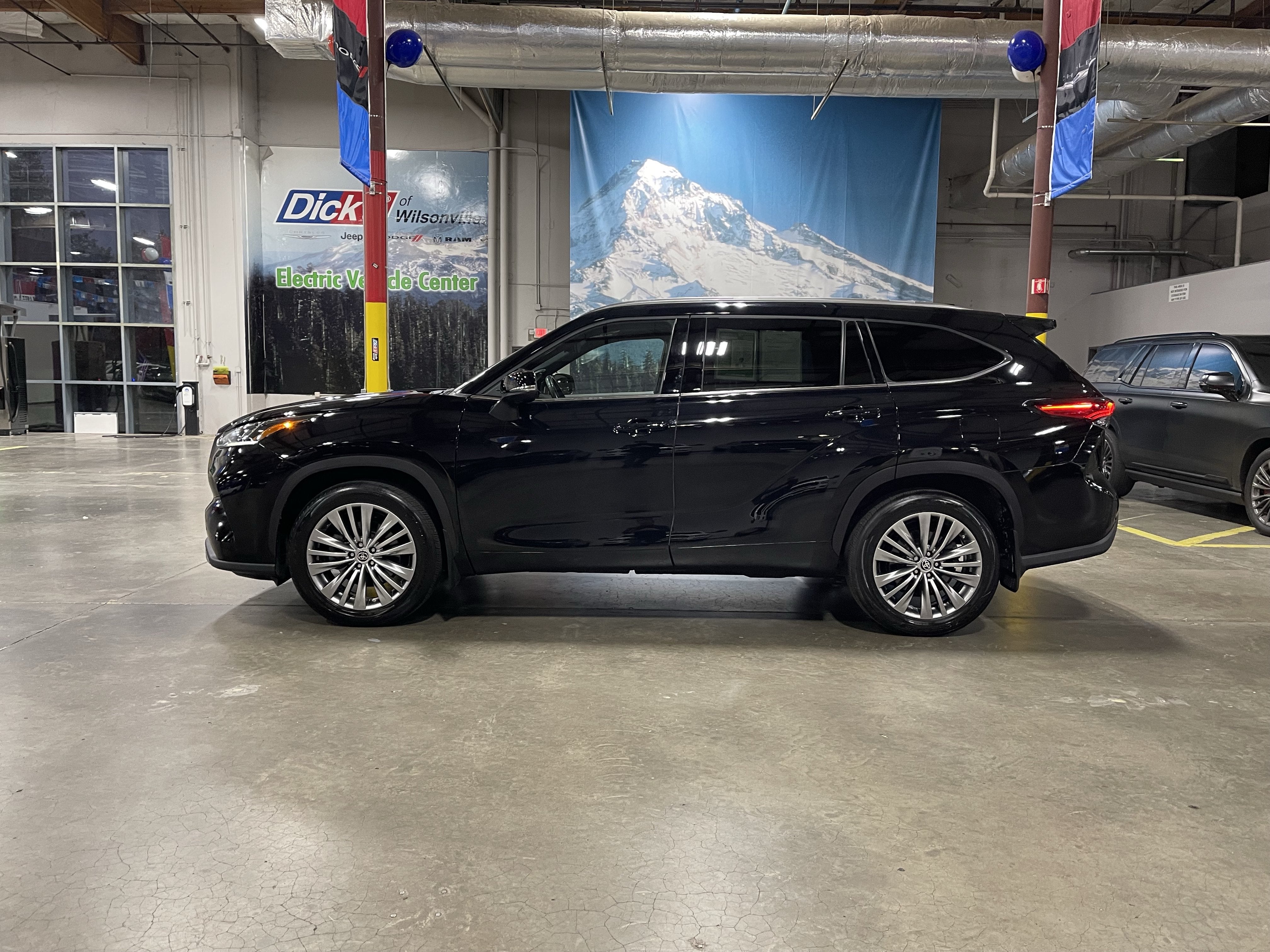 2022 Toyota Highlander Platinum