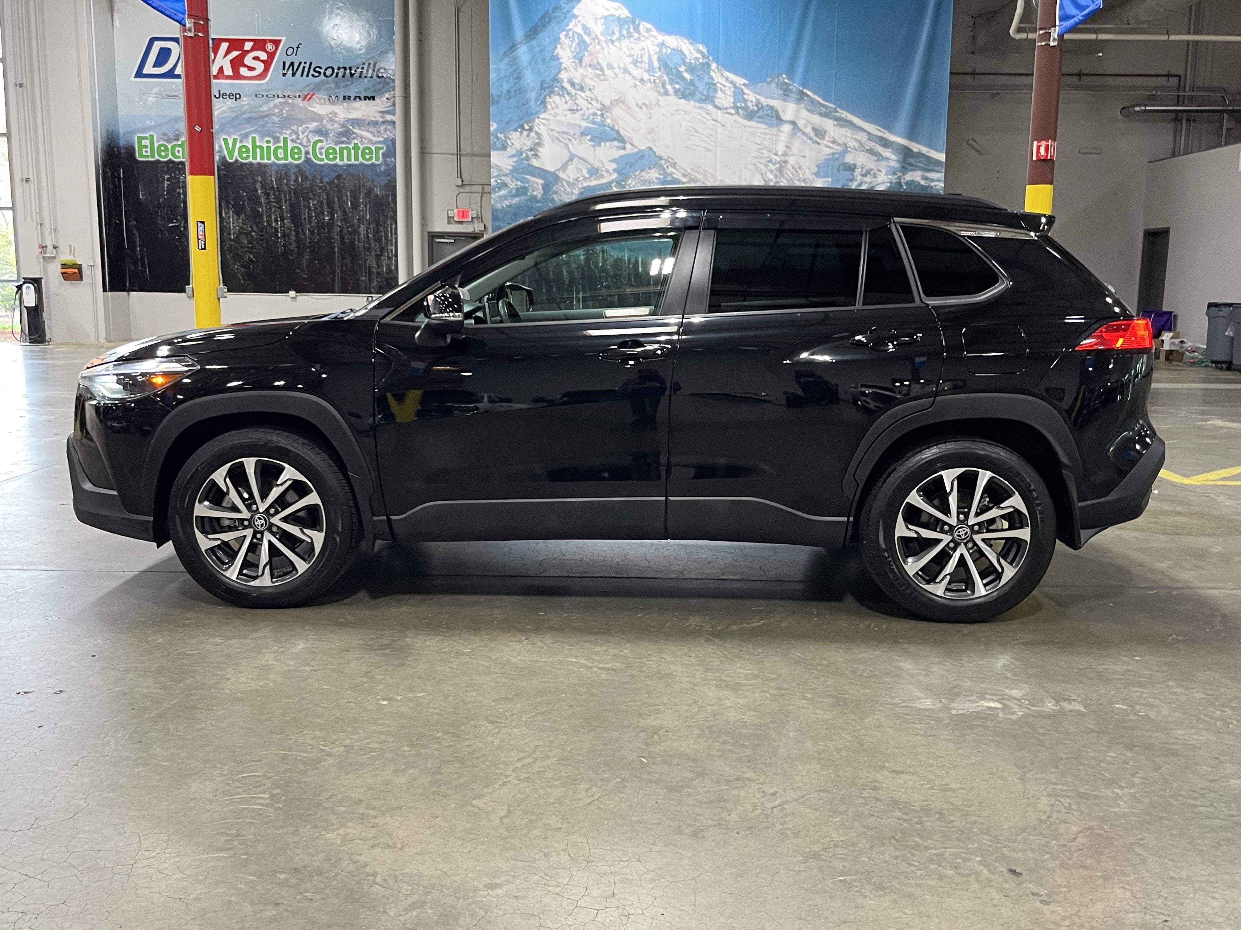 2024 Toyota Corolla Cross XLE