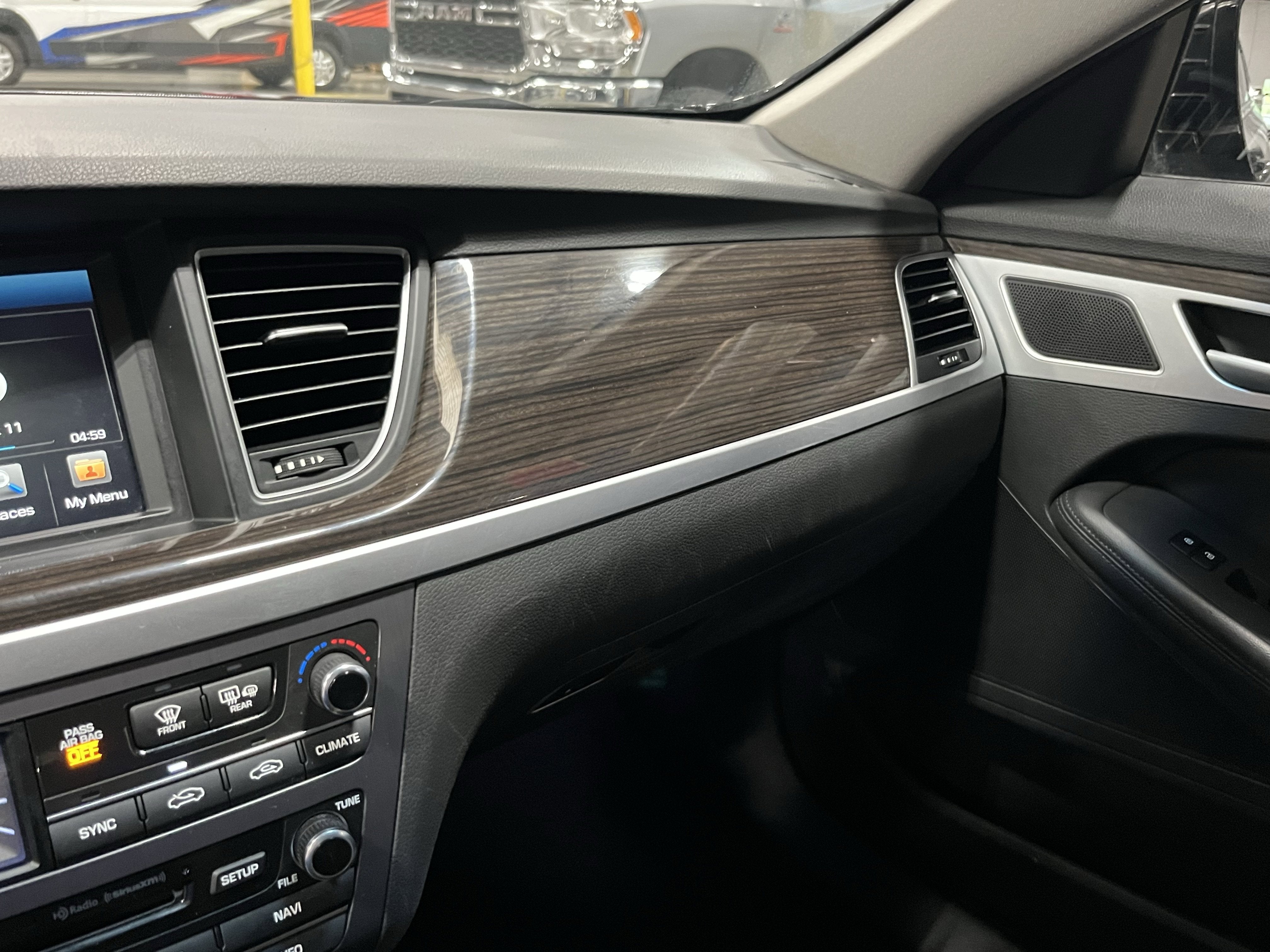 2016 Hyundai GENESIS 3.8