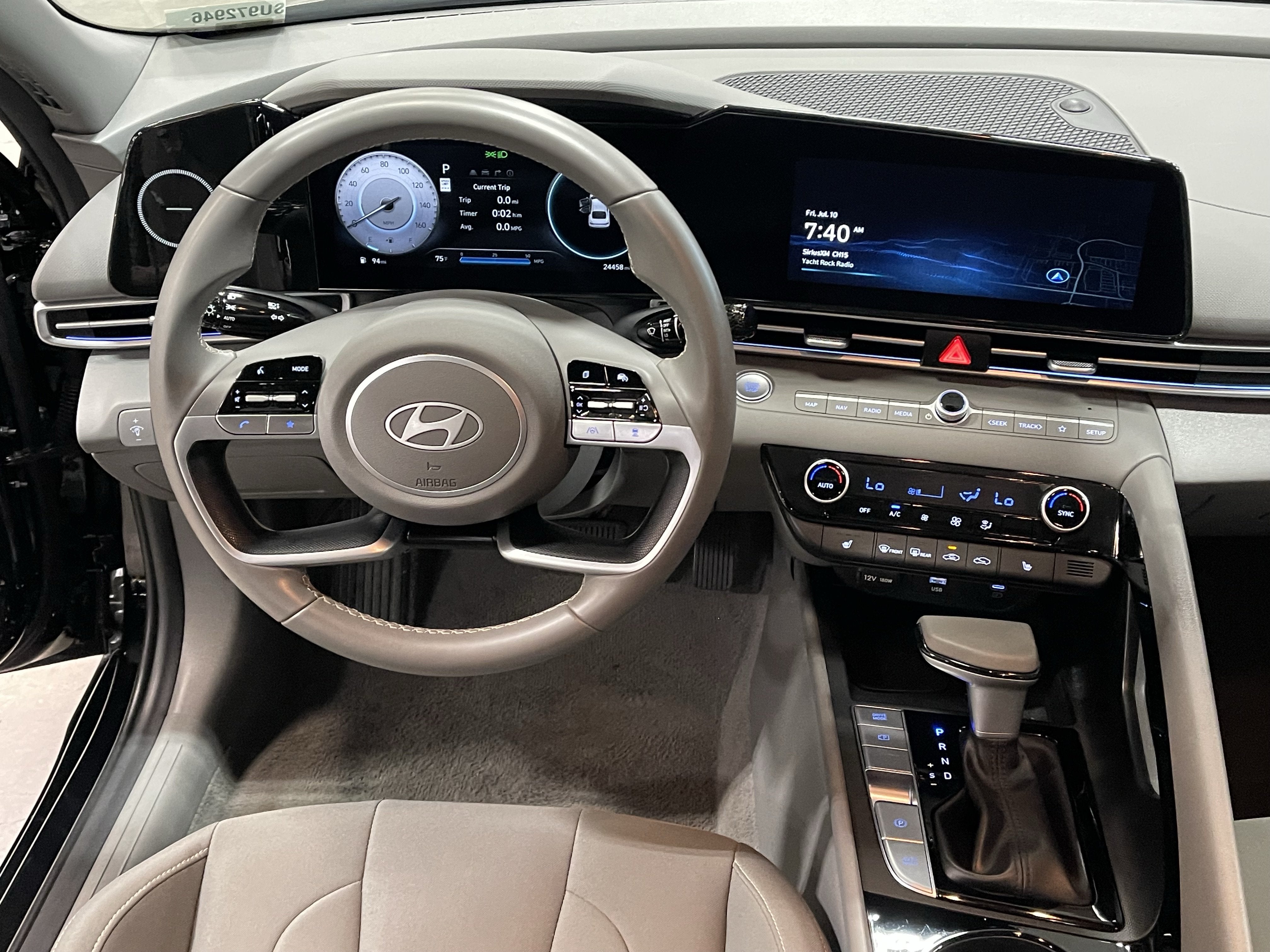 2025 Hyundai ELANTRA SEL Convenience