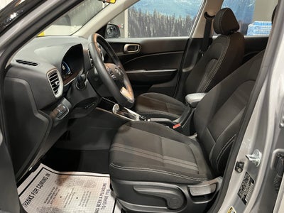 2025 Hyundai VENUE SEL
