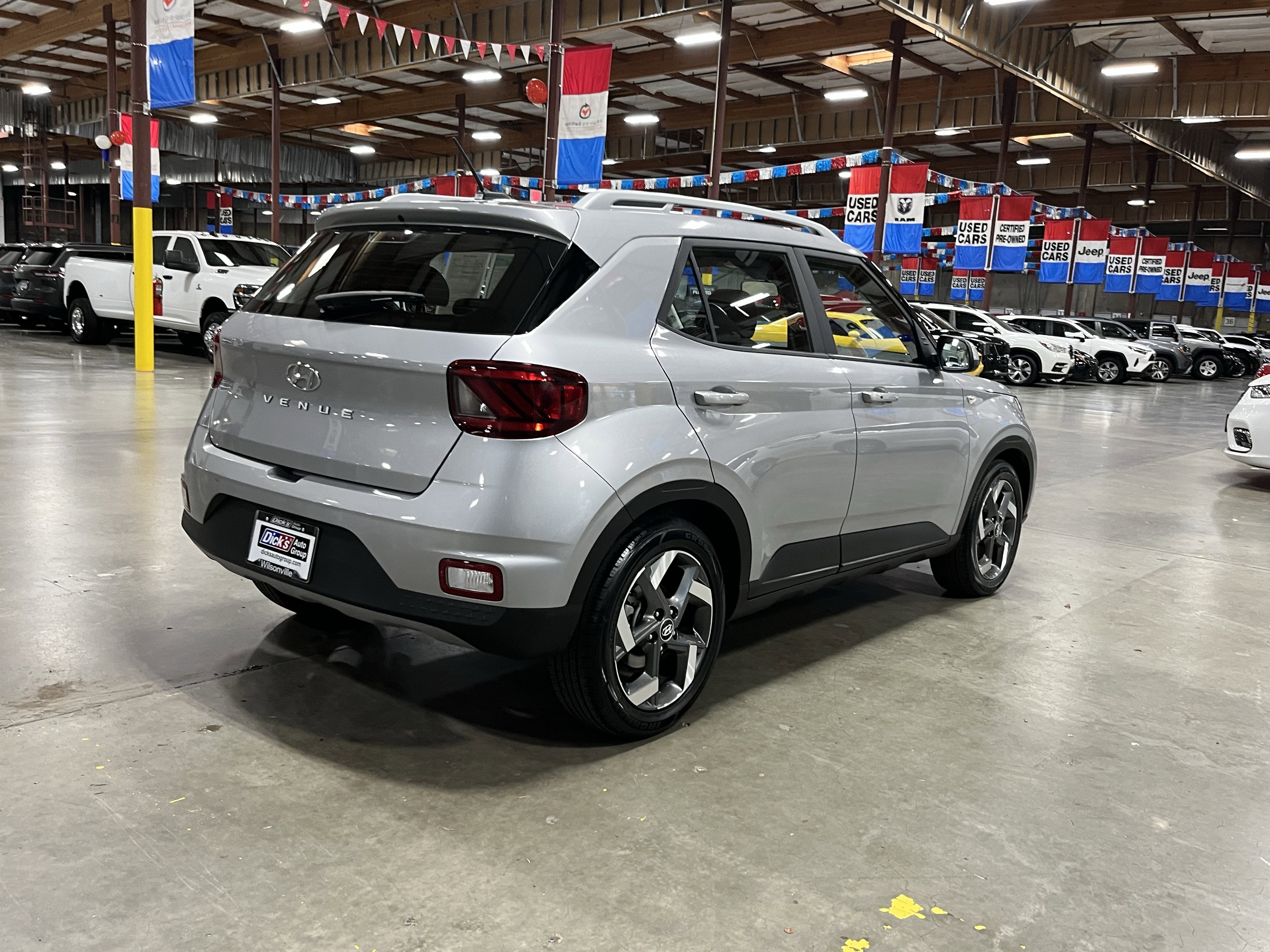 2025 Hyundai VENUE SEL