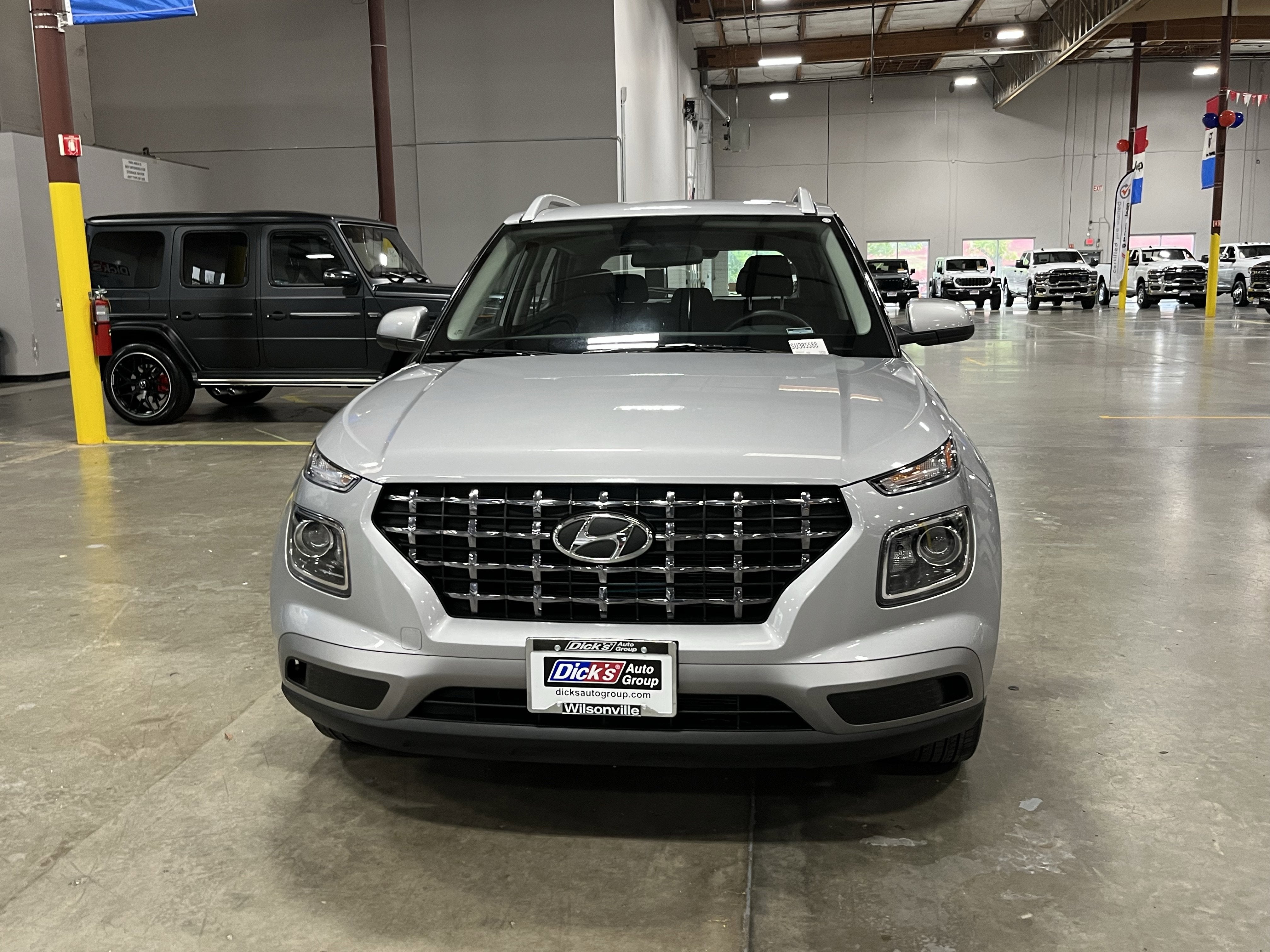 2025 Hyundai VENUE SEL