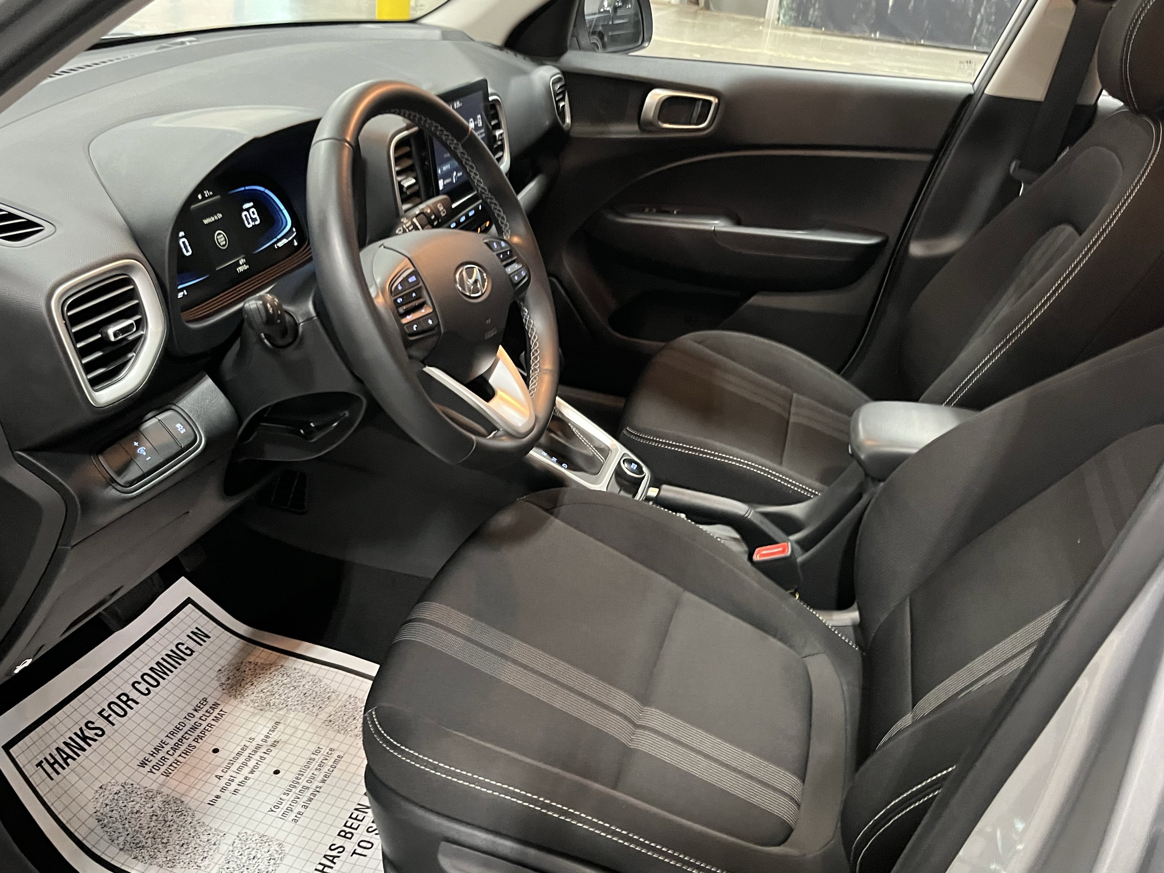 2025 Hyundai VENUE SEL