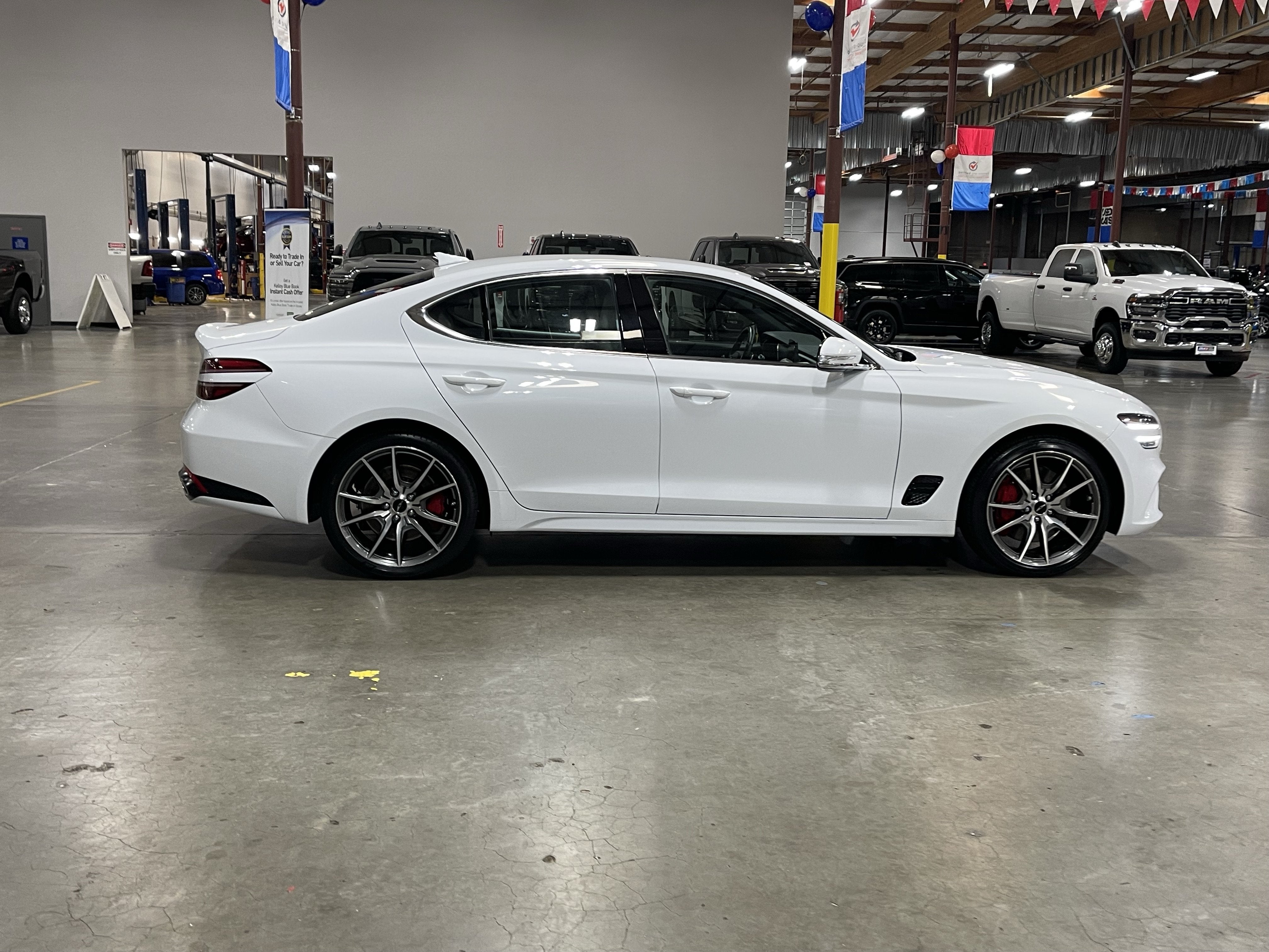 2025 Genesis G70 2.5T
