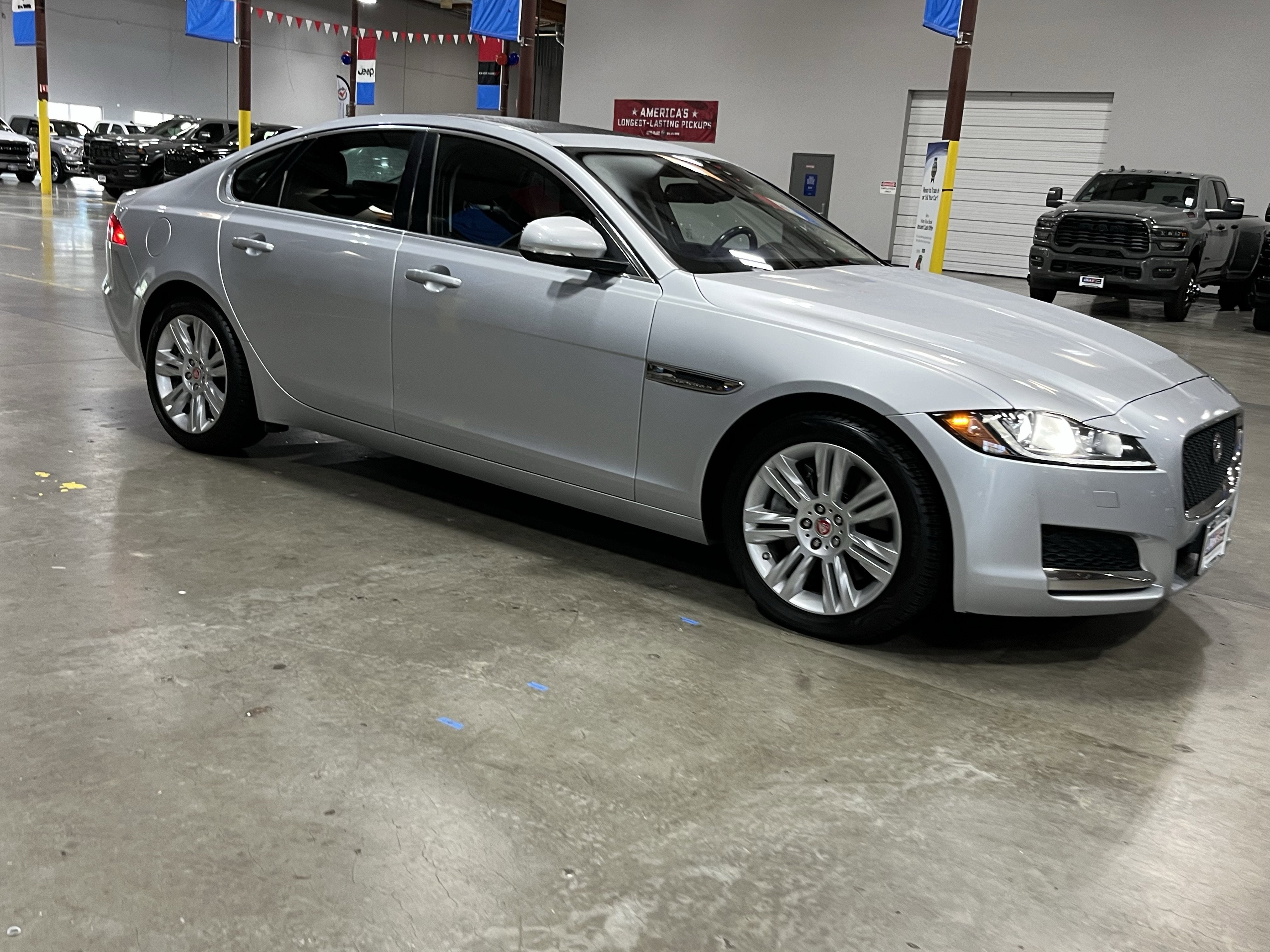 2016 Jaguar XF 35t Premium