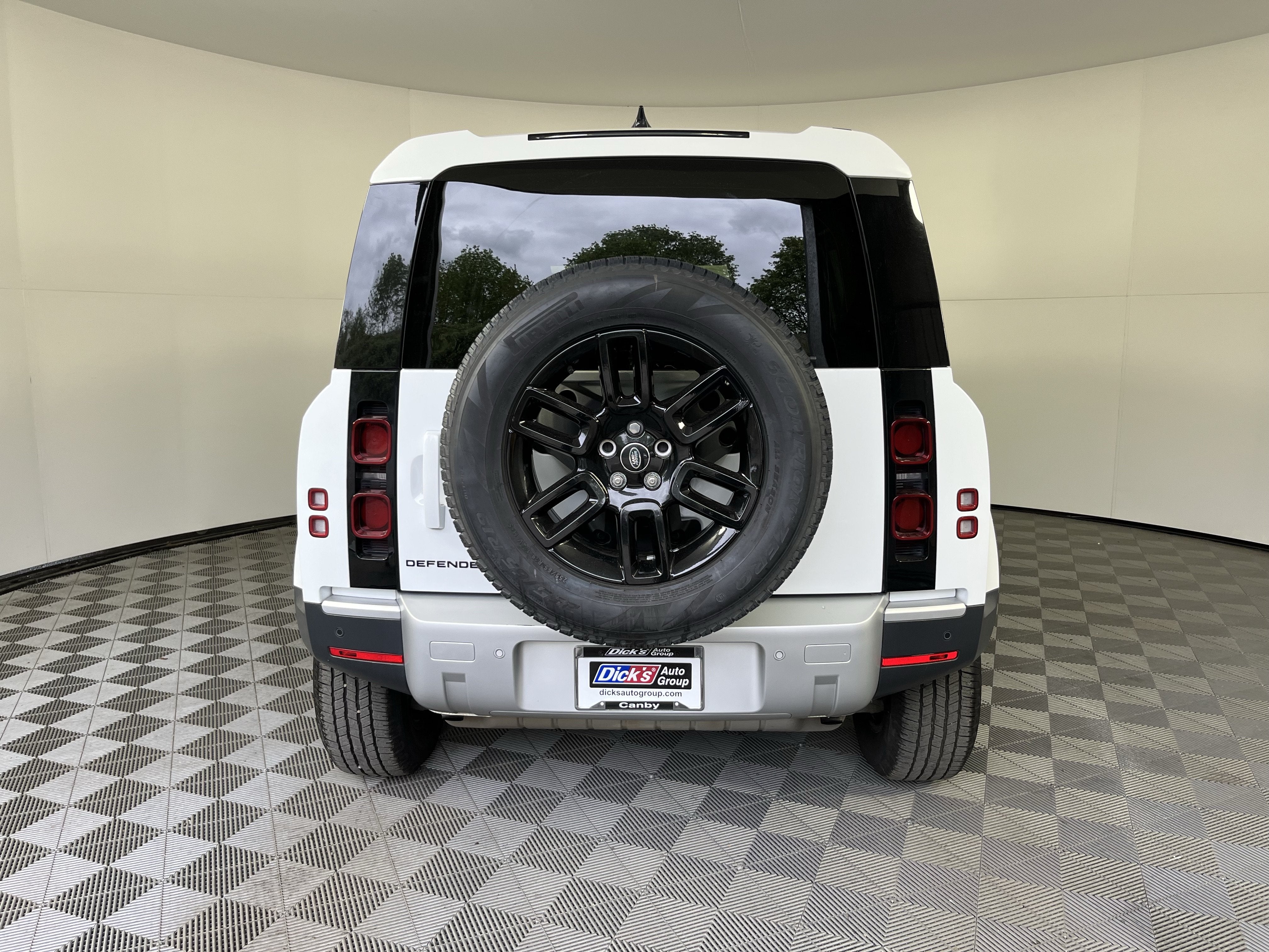 2025 Land Rover Defender 110 S