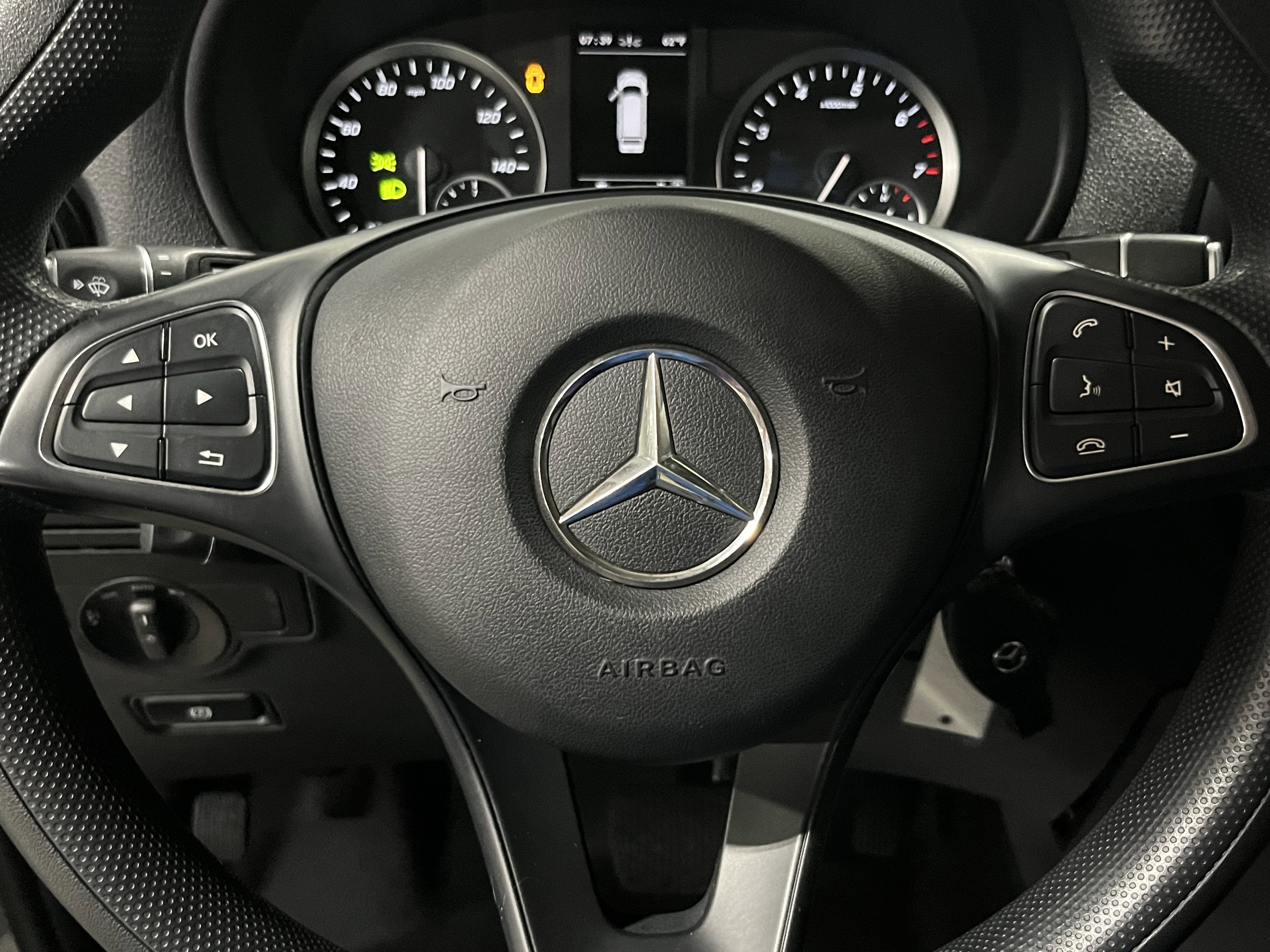 2023 Mercedes-Benz Metris Passenger