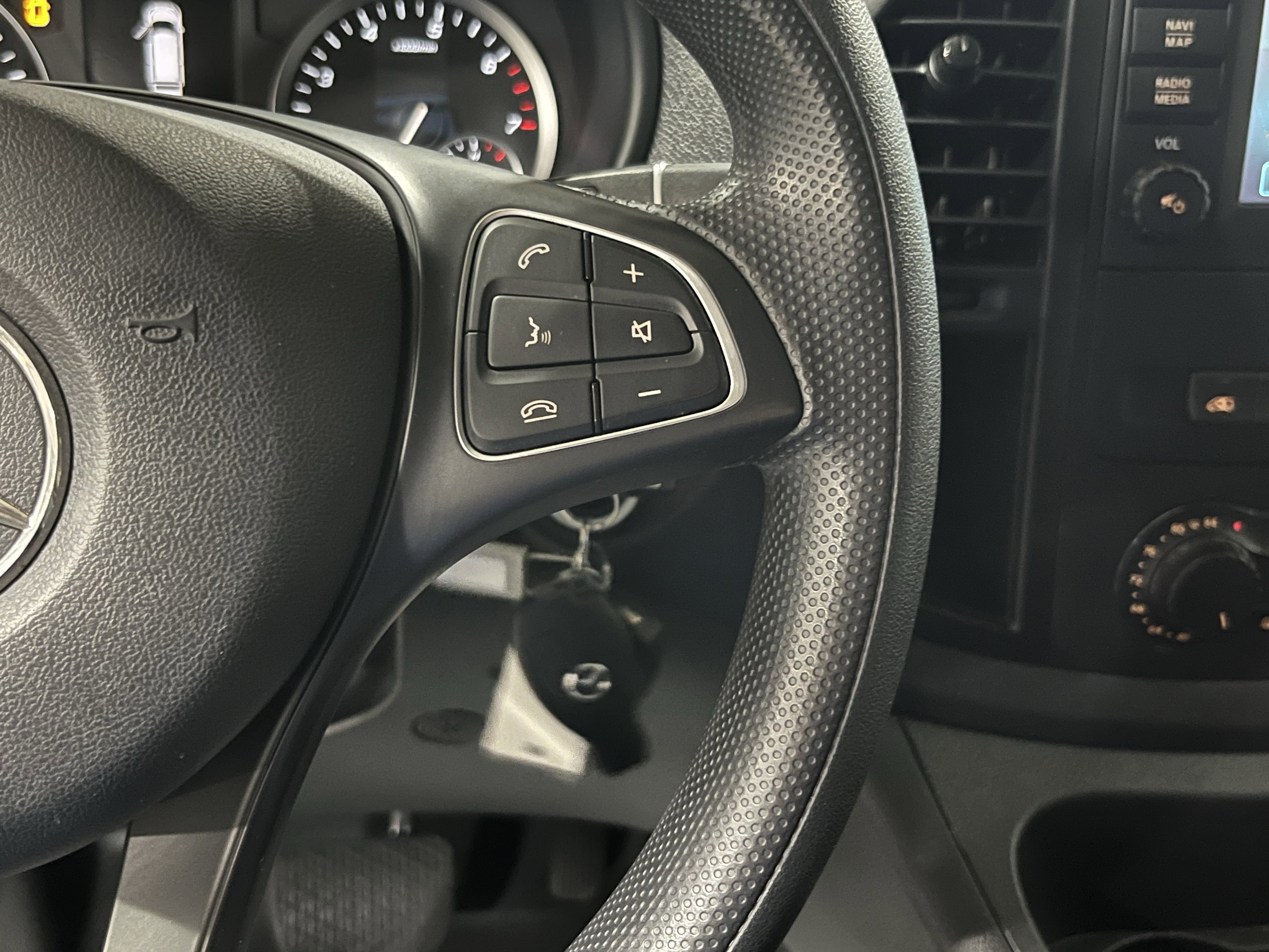 2023 Mercedes-Benz Metris Passenger