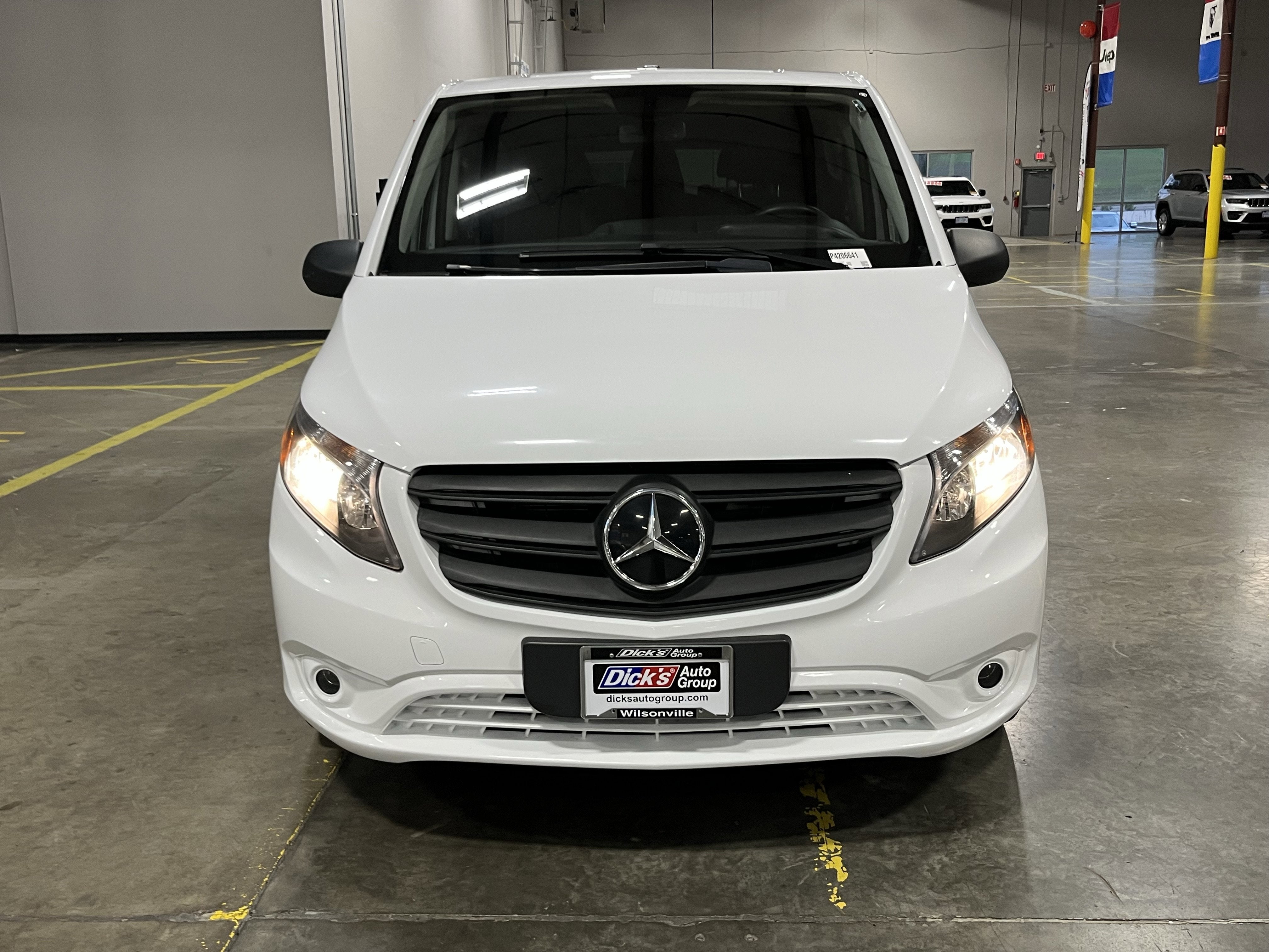 2023 Mercedes-Benz Metris Passenger
