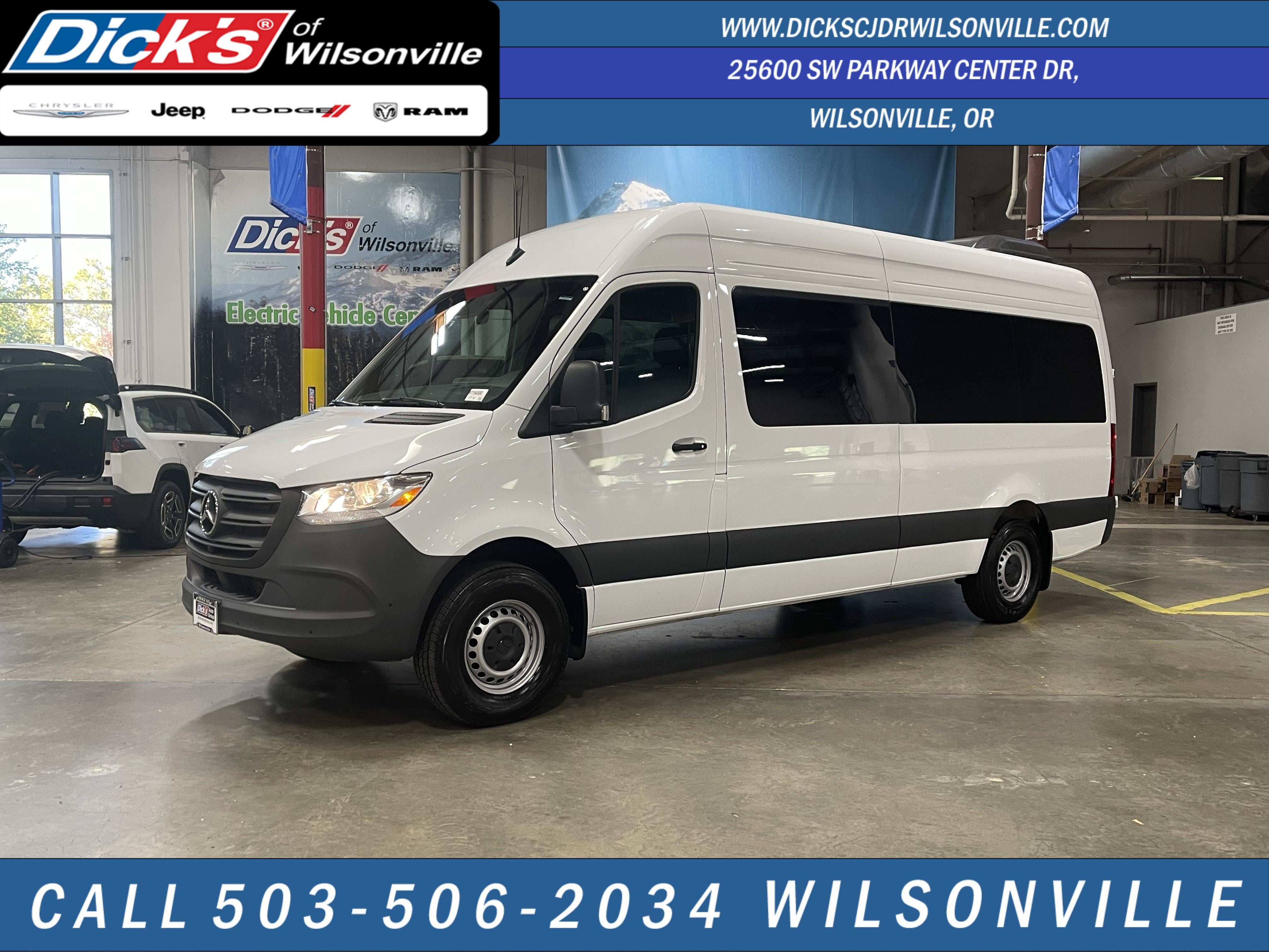 2024 Mercedes-Benz Sprinter 2500 Passenger 170 WB
