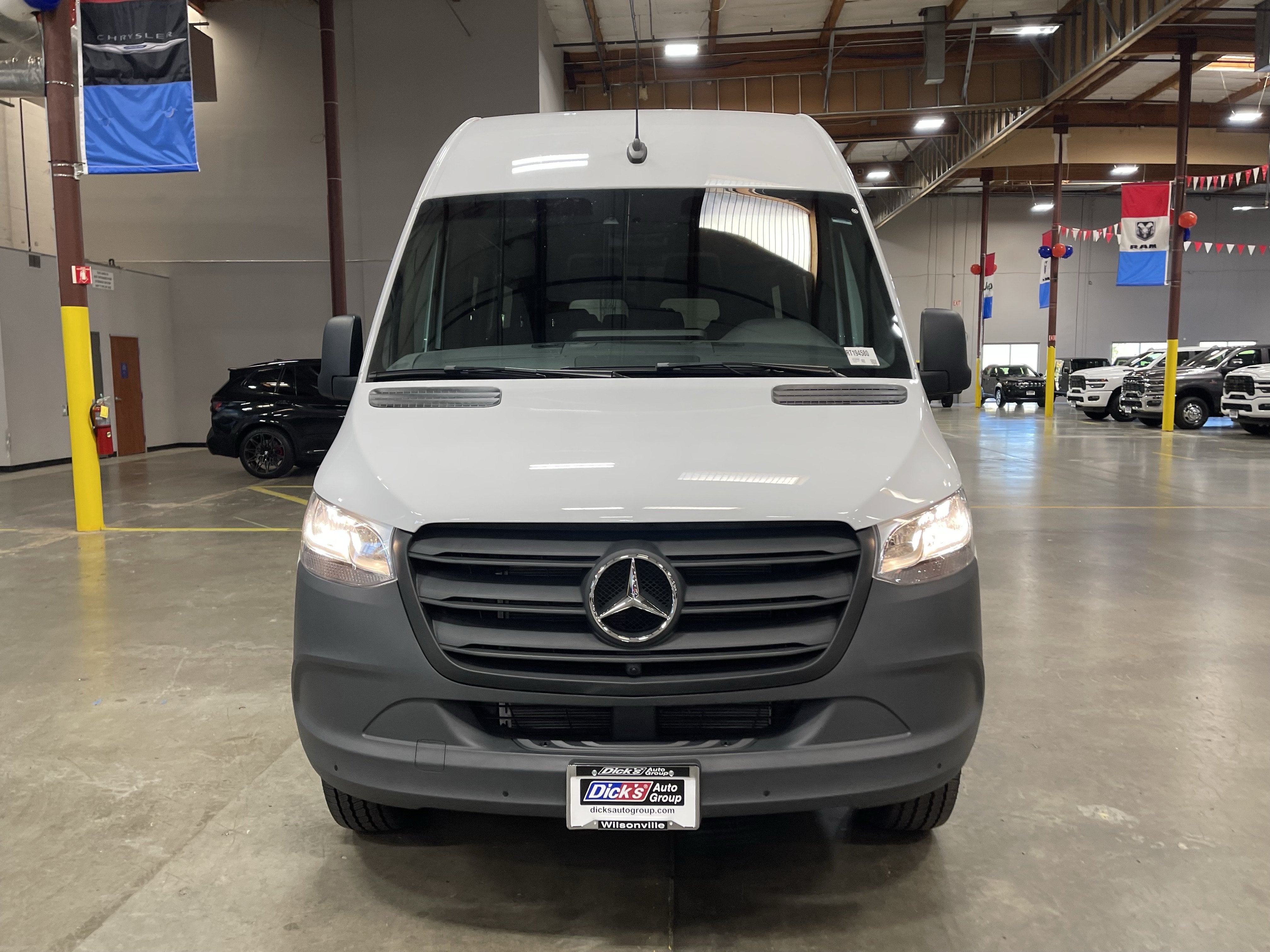 2024 Mercedes-Benz Sprinter 2500 Passenger 170 WB