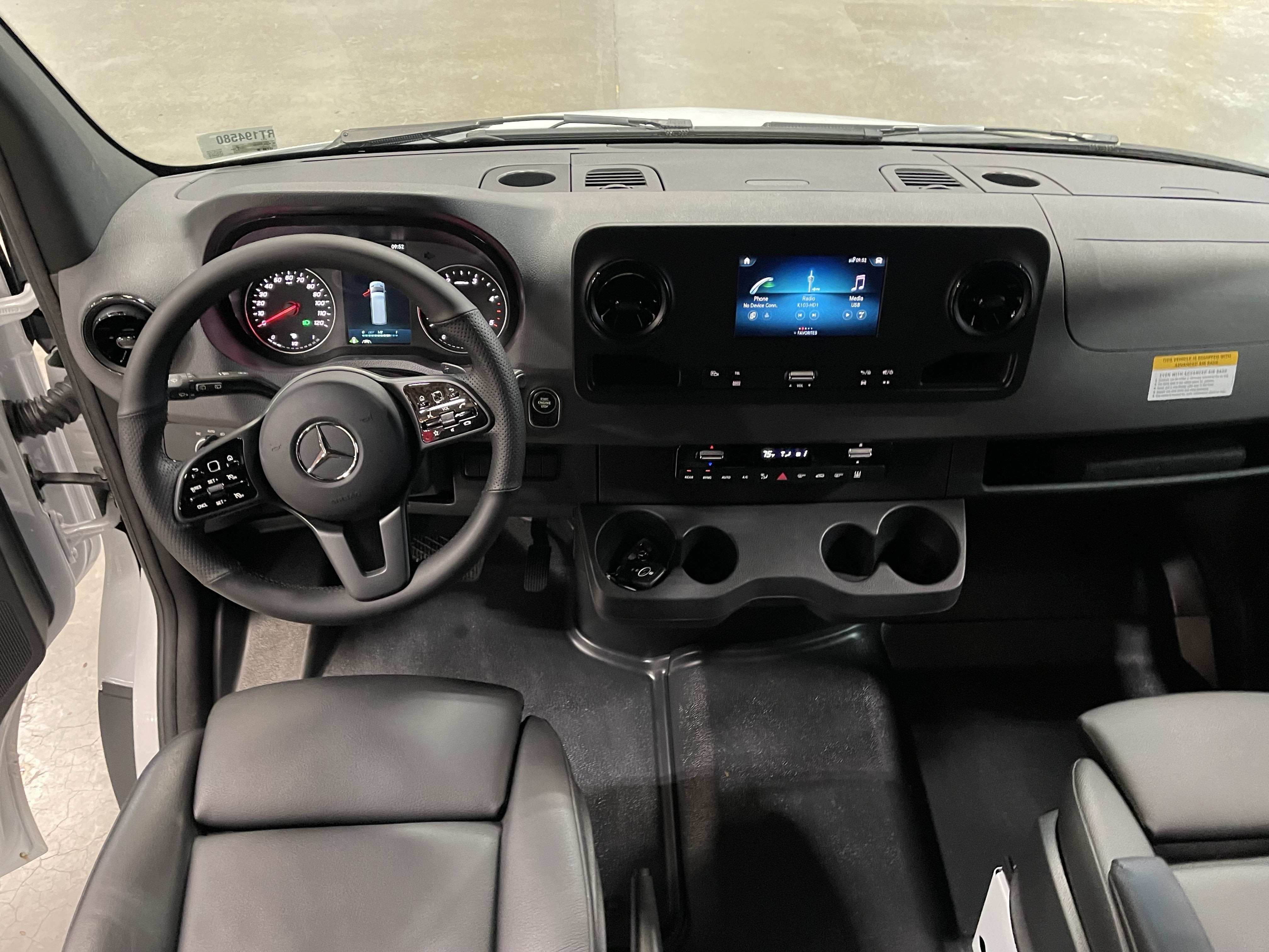2024 Mercedes-Benz Sprinter 2500 Passenger 170 WB