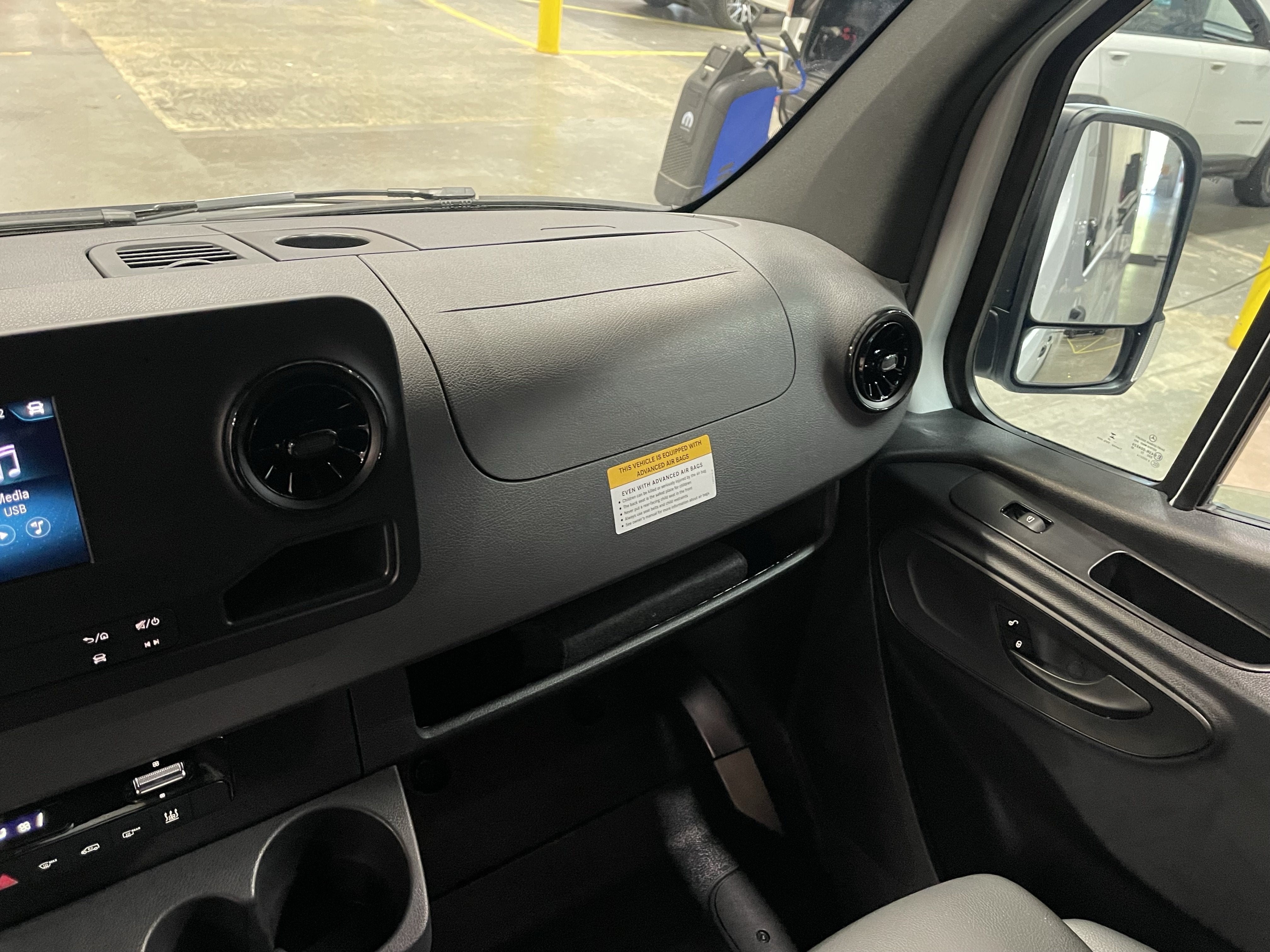 2024 Mercedes-Benz Sprinter 2500 Passenger 170 WB