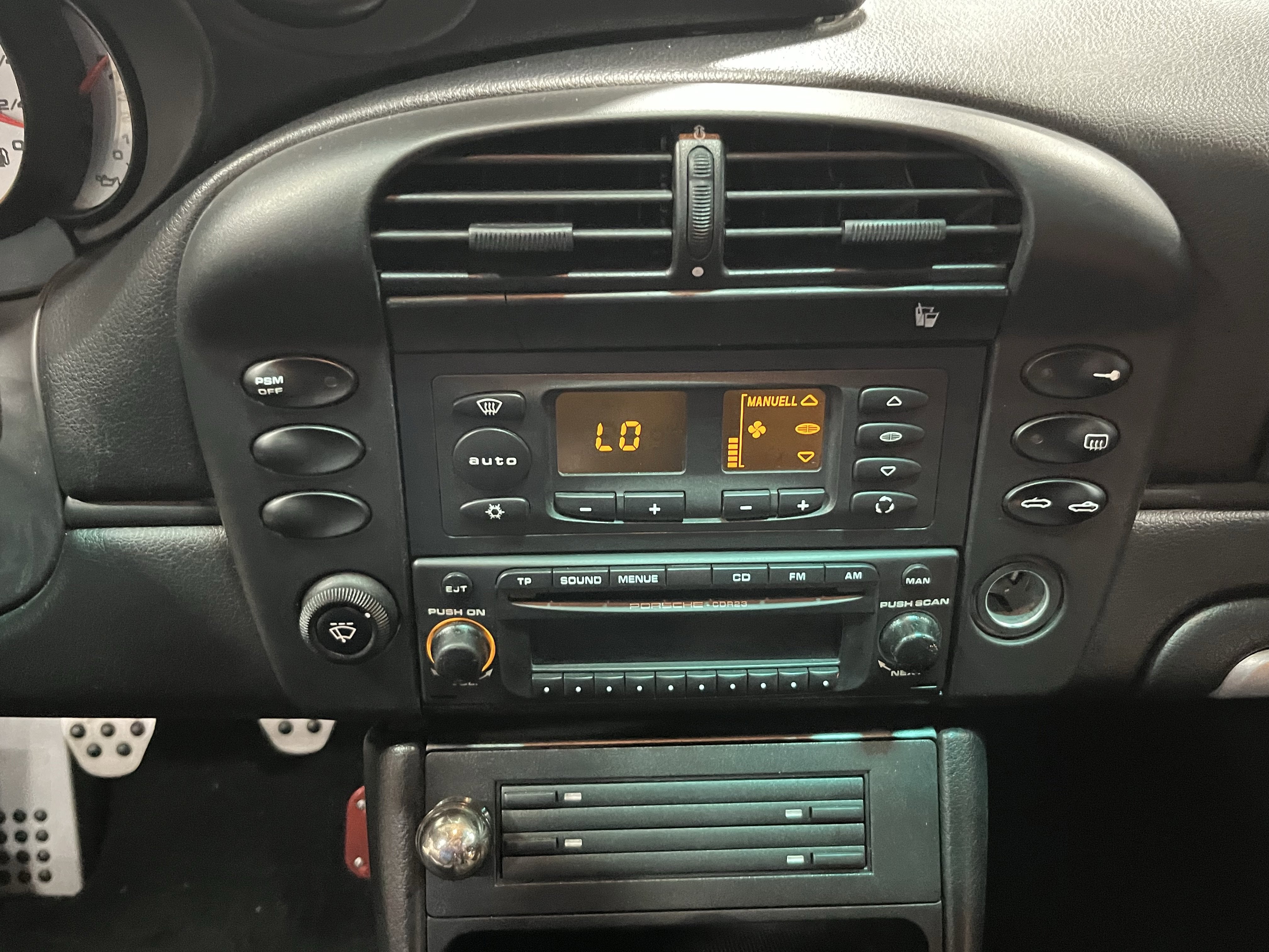 2003 Porsche 911 Carrera