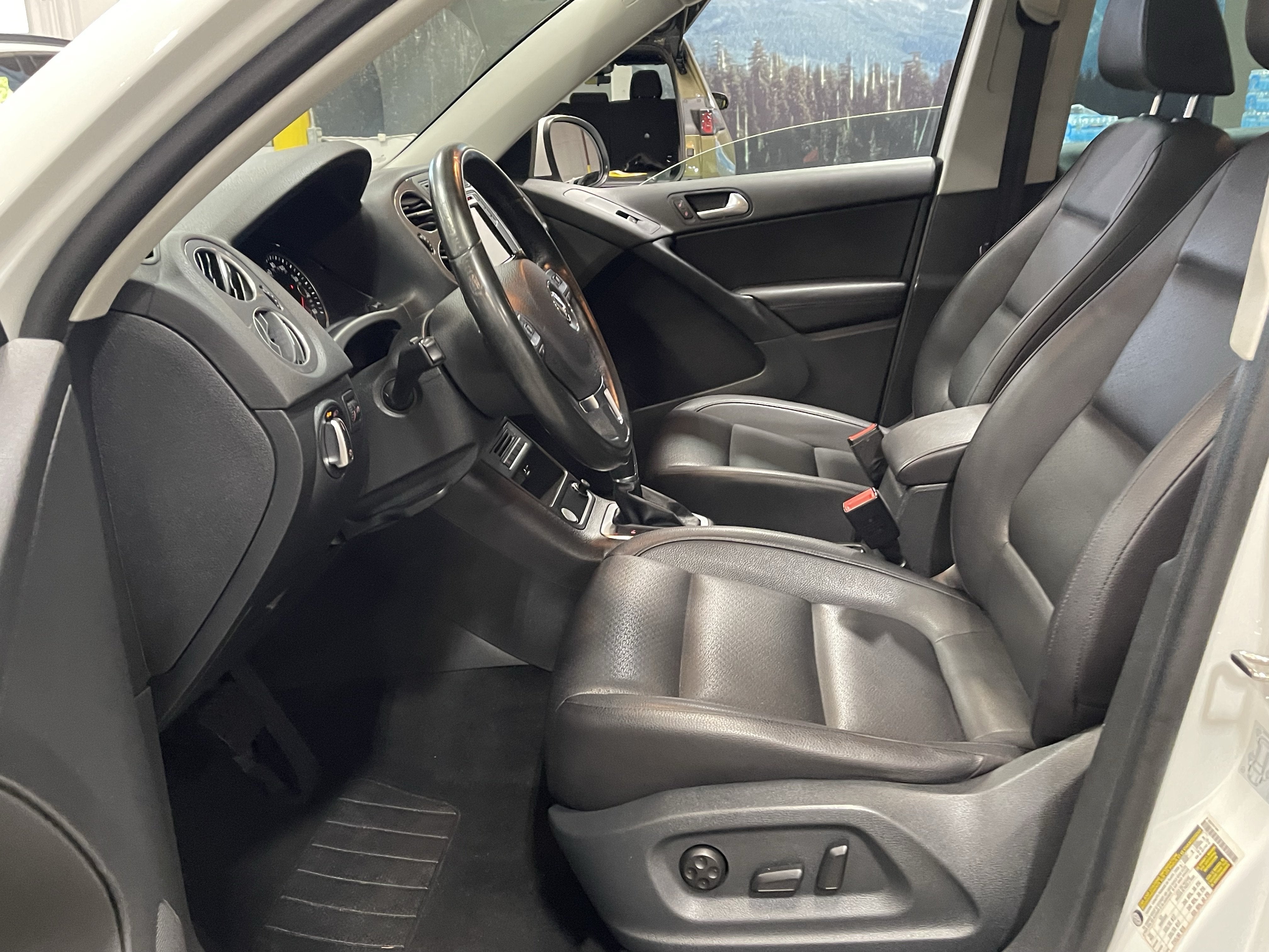 2017 Volkswagen Tiguan 2.0T Wolfsburg Edition