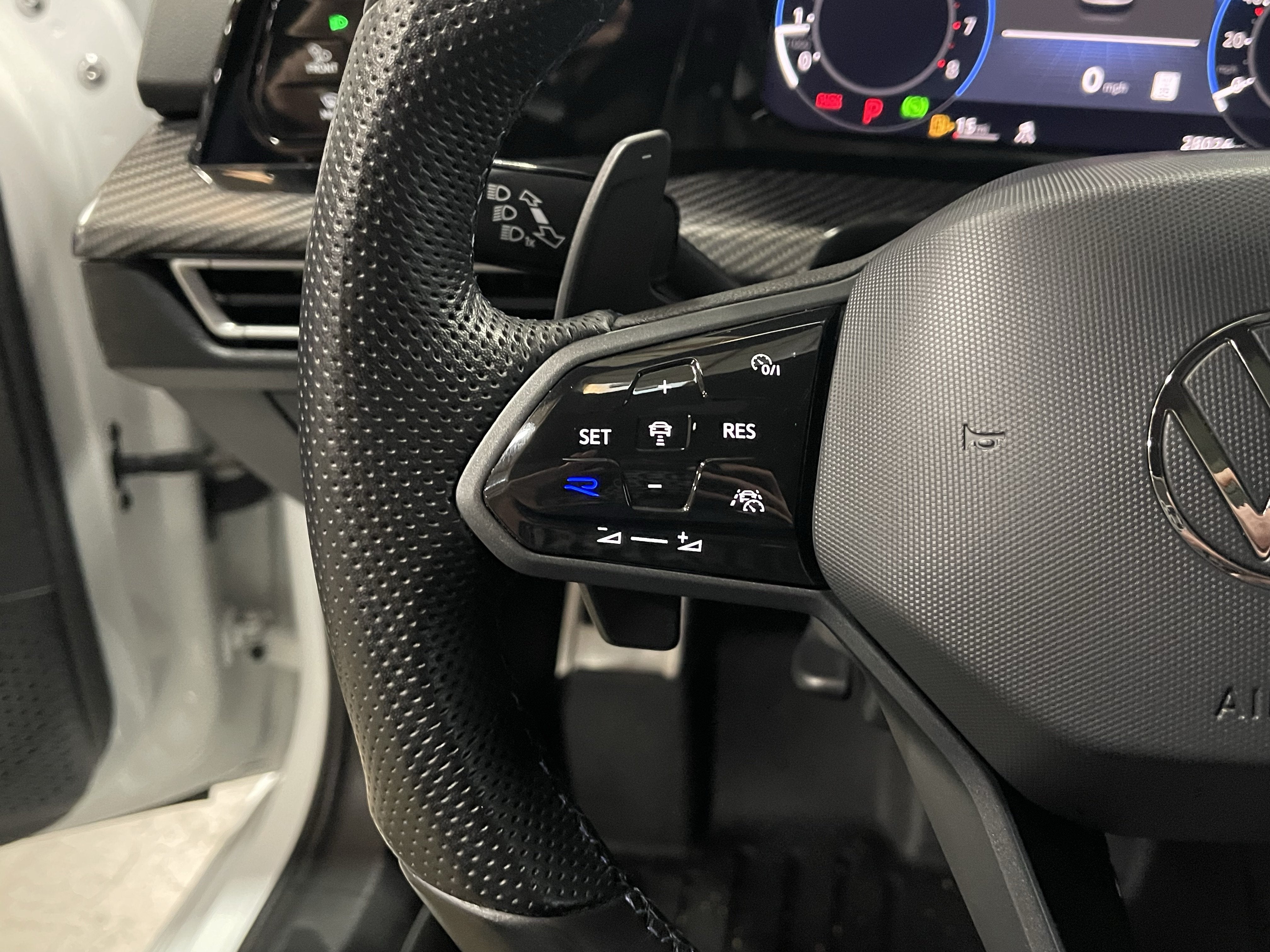 2024 Volkswagen Golf R 2.0T