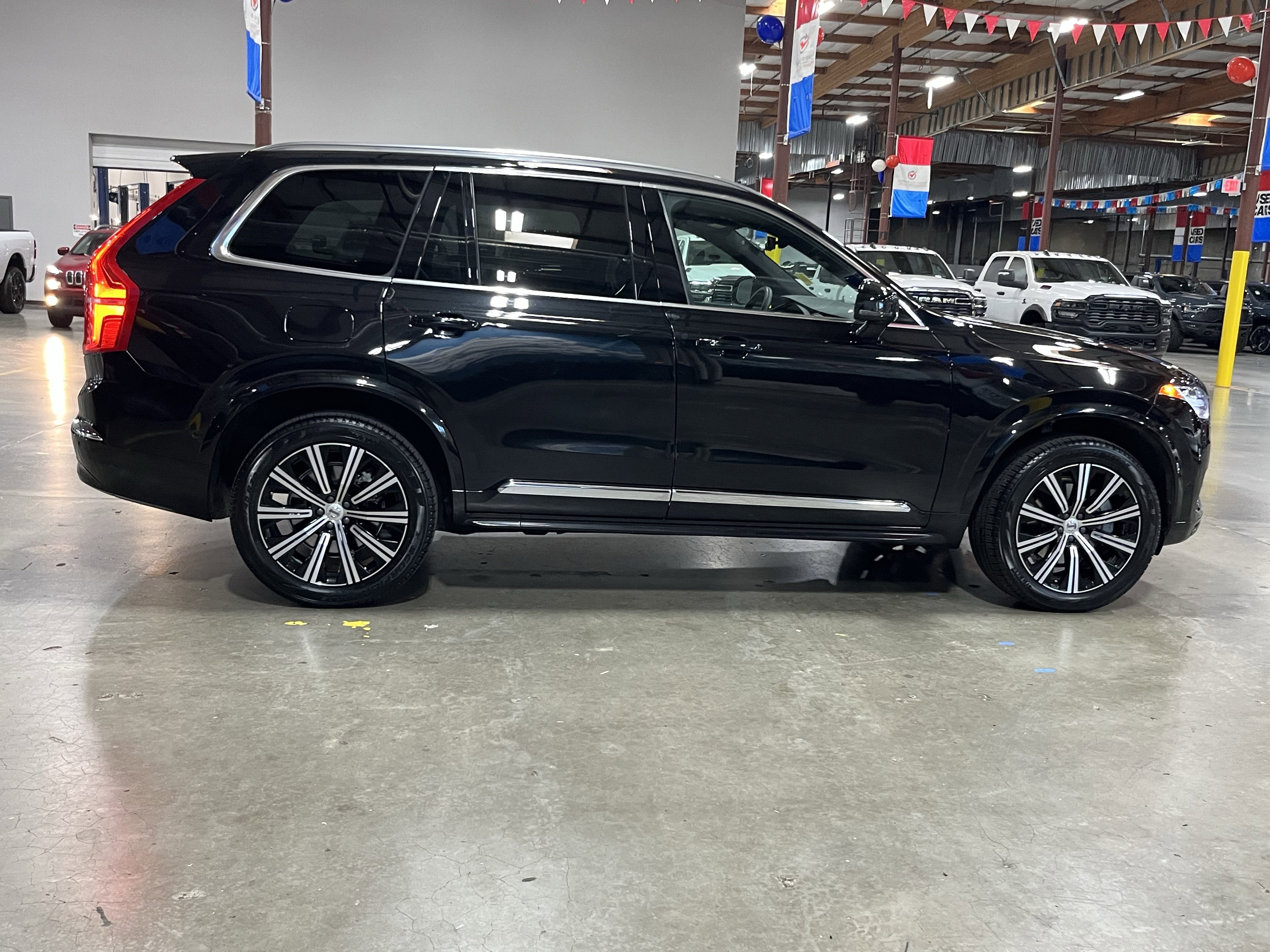 2024 Volvo XC90 B6 Plus Bright Theme
