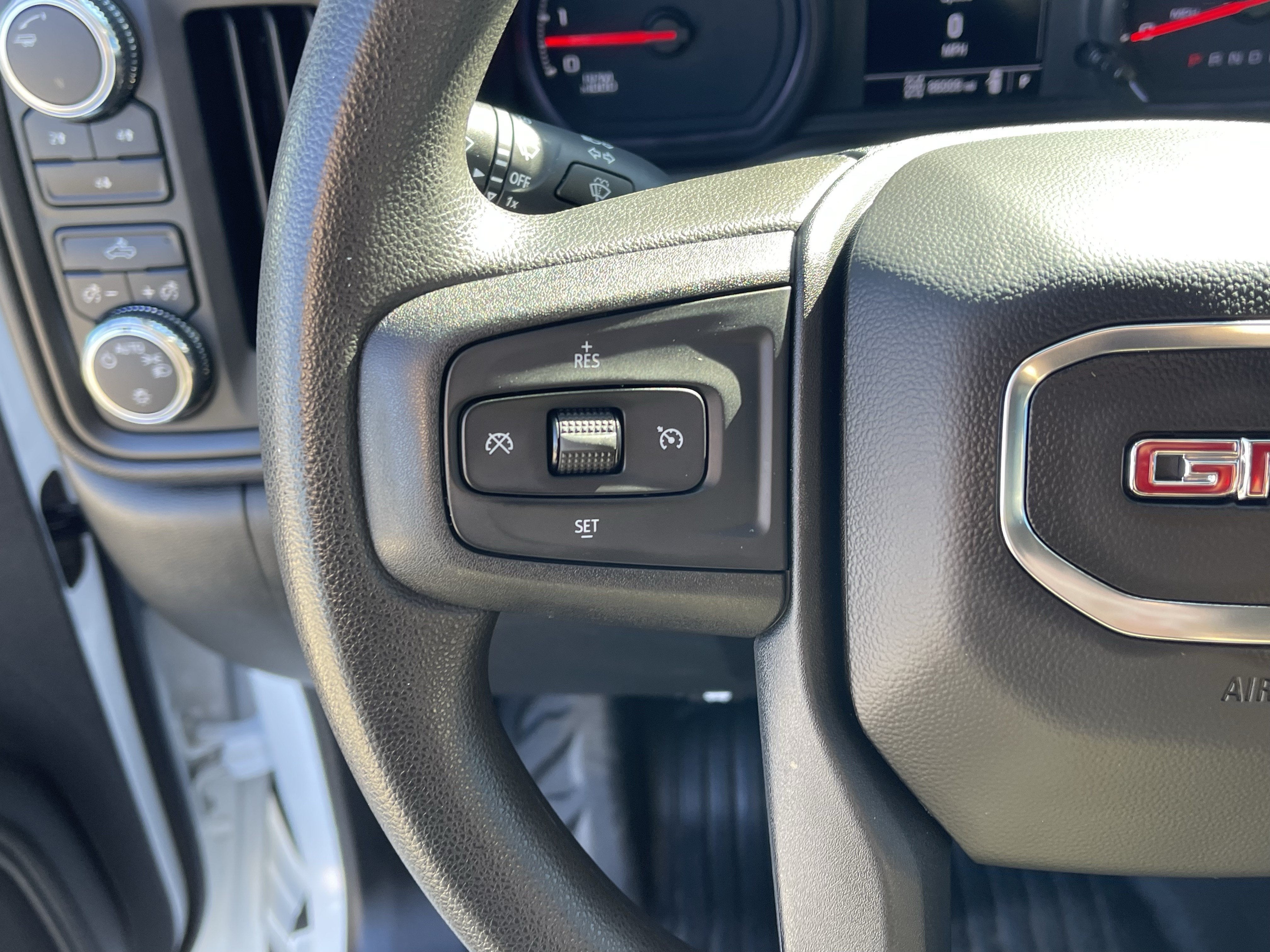 2023 GMC Sierra 2500HD Pro