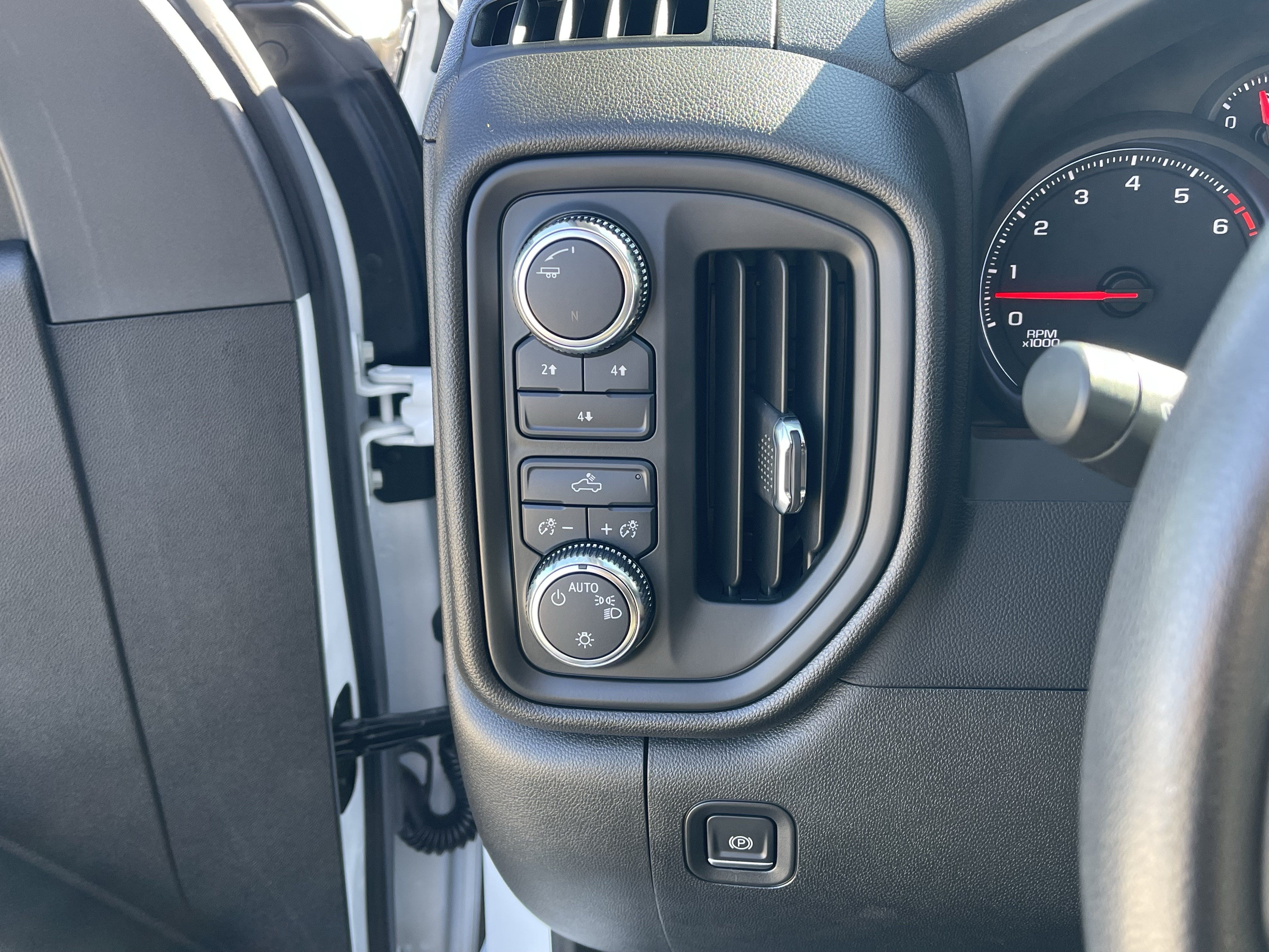 2023 GMC Sierra 2500HD Pro