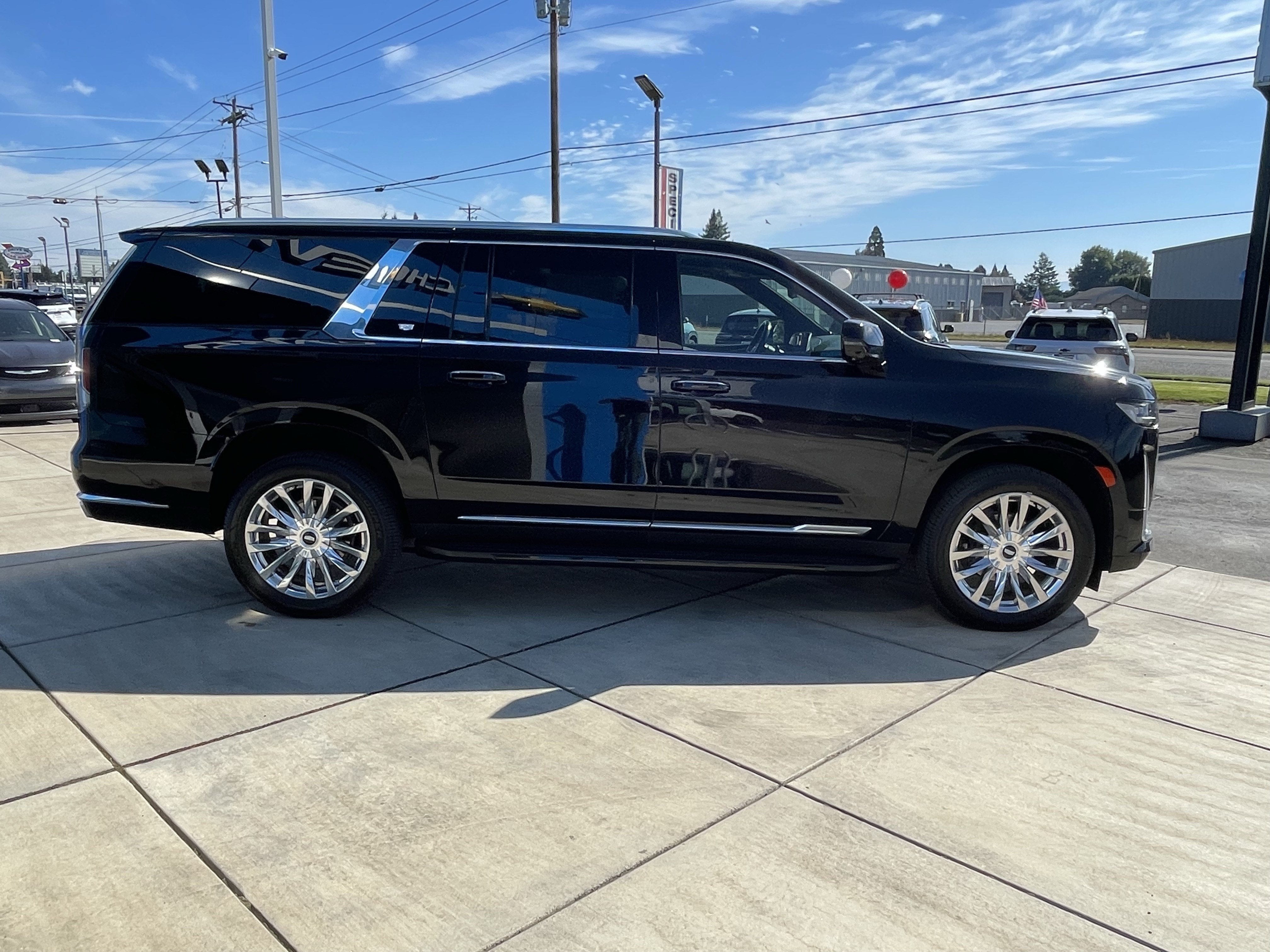 2023 Cadillac Escalade ESV 4WD Premium Luxury